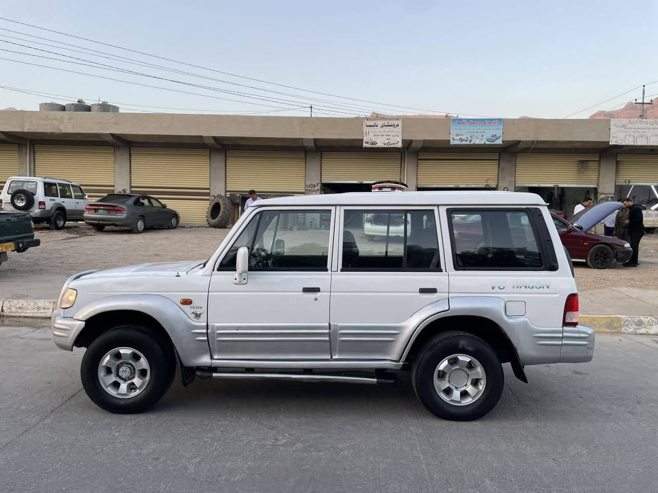 گالوبەر 2002 V6 مەکینە 3000بیلاد. تەبریدوگێڕو مەکینەو ئەکسل و هەموشتێکی بەشەرت توندوتۆڵی و کارەبای هەموی بەشەرت  بێ دەعم وبێ لێدراو بێ بۆیاغ بەس بستیک ونیو بۆیاغی هەیە ماشاءاللە زۆر پاک ماوەتەوەتنجیل و گەرمی فڵچەو گێچەکانی کامل مەزبوتە .ئاڕمی انساخ هەولێری لەگەڵە من بەشەرت کێشەی مەدەنی ئەیفرۆشم گۆڕینەوە ناکەم شوین دەوروبەری ڕانیە *********** فایبەر واتساب  24گەڵا مجالێکی کەم رانية, السليمانية

نص مكتوب في الصور:
- 2002