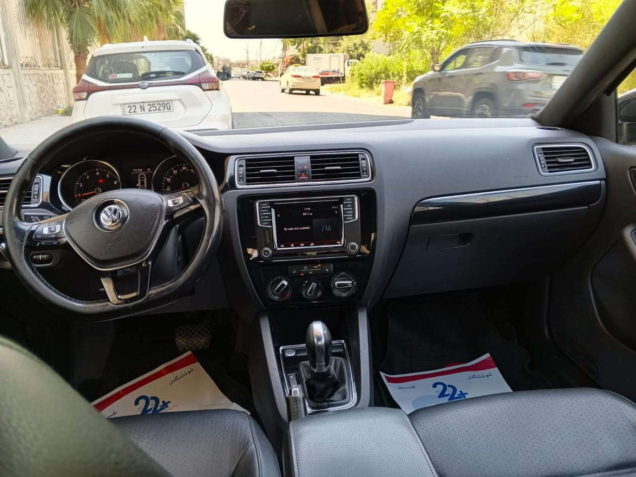 Jetta 2018 SE 
دوو پارچە بەخ بێ ناوگرتن
چەند دەنكە تەزرەیك چاك كرایتەوە بە PDR 
فول مواسەفات
مەكینەی ١٨ ی تۆربۆ 
گێر مەكینە تەبرید بەناوكردن بەشەرت
زۆر پاك و خاوێن ماوەتەوە 
نرخی ١٠٥
*********** أربيل, العراق
