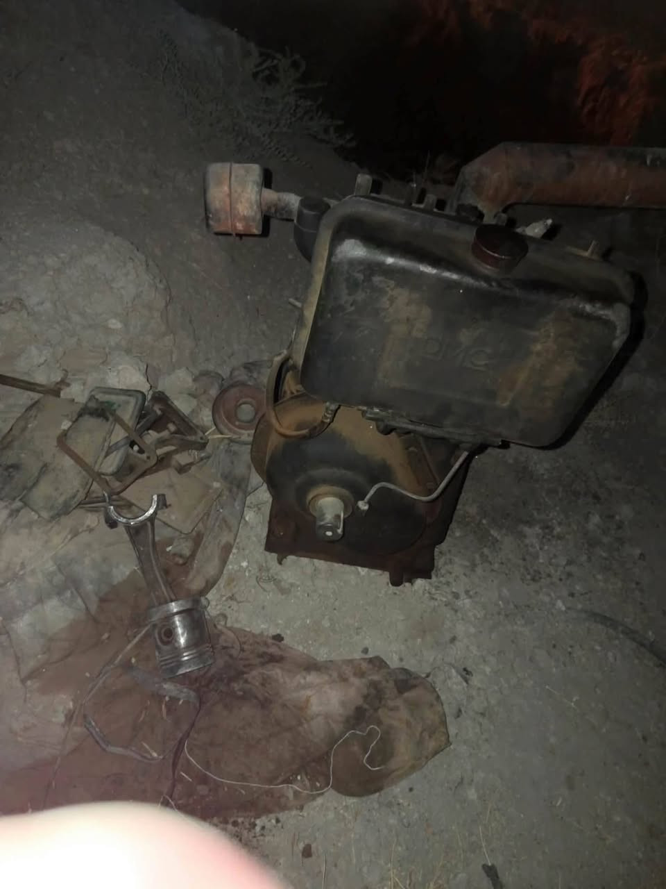 السلام عليكم موطور 4x4 هندي للبيع شغال لدفع لماء خير من الله عوزه نوزل فقط مكانه بابل محاويل ناحية الامام السعر 200 وبي مجال للاستفسار *********** واتساب او خاص

