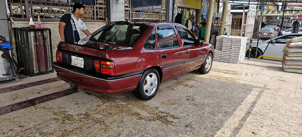 فكترا رقم بغداد مشروع وطني
شرط التحويل صاحبها الشرعي بل موصل 
محرك 18 كير توماتيك شرط 
طخم تاير جديد / ويل كب 
طخم جديد /غرفه حيل نضيفه 
جاملغات الورى صبغ والسقف جماليه
***********
***********
