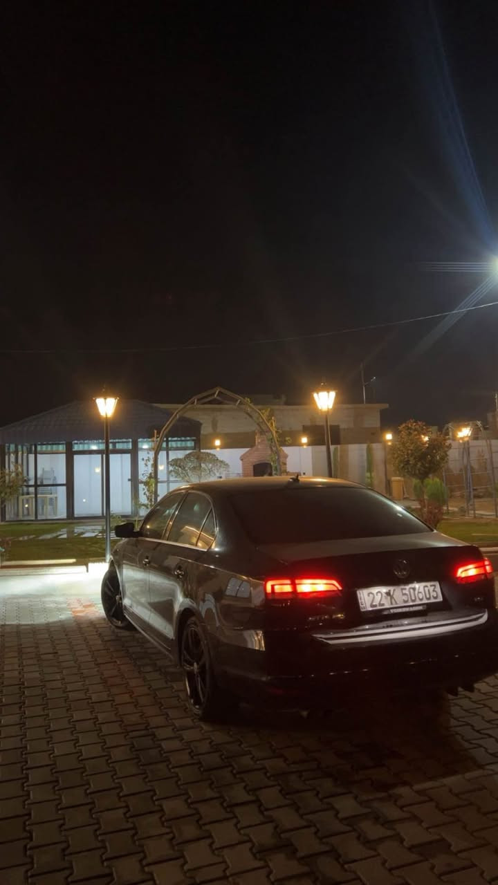 جیتا مۆدێل ٢٠١٨  /٩٠ میل رۆشتوە  فوول مواسەفات sel مەکینە ١٨  دوپارجەی پێشەوە سحری ١١٥

ووەرقە مەجال بۆ پەیوەندی  و زانیاری زیاتر *********** أربيل, العراق
