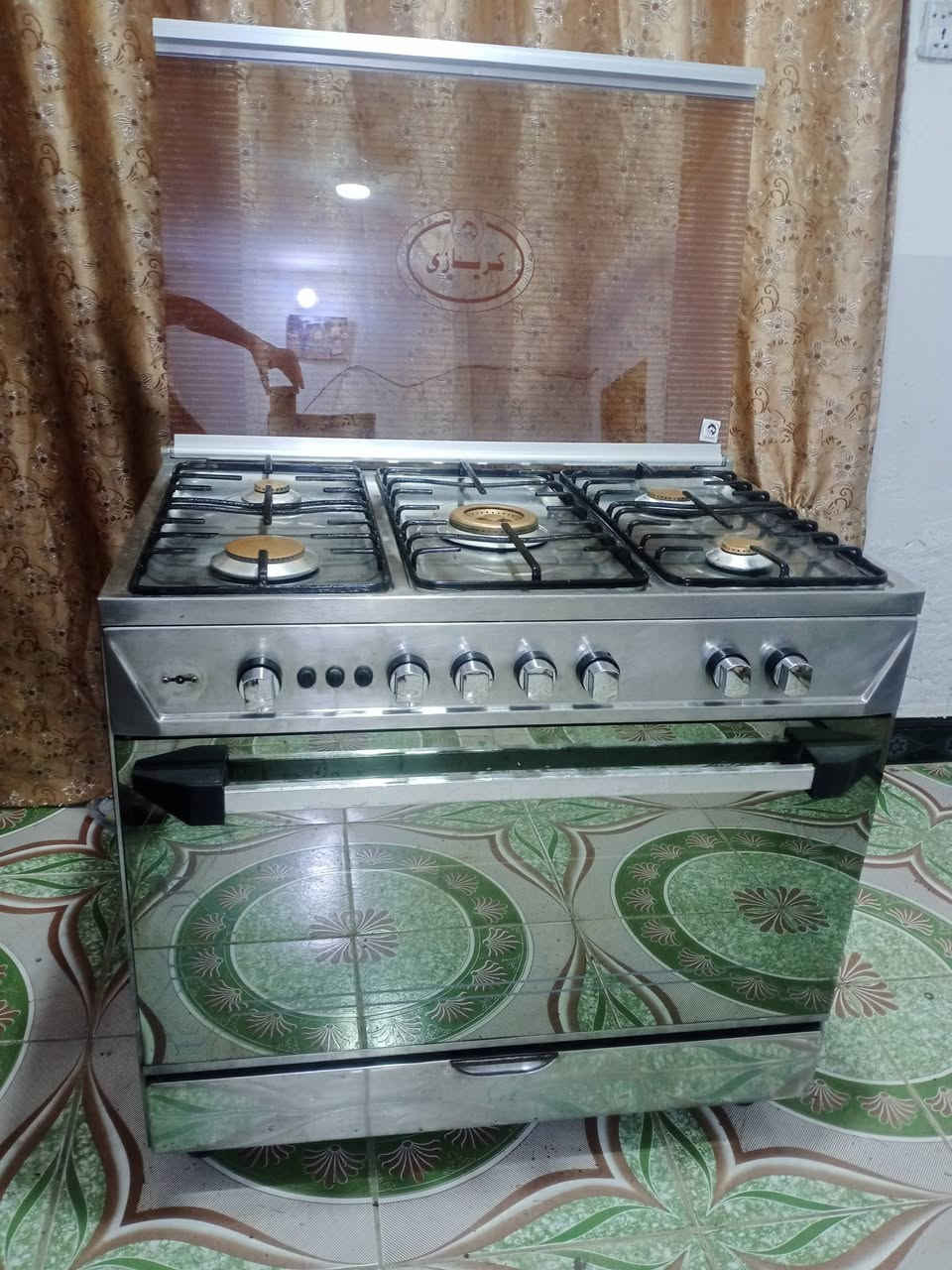 طباخ • للبيع • زين القوس