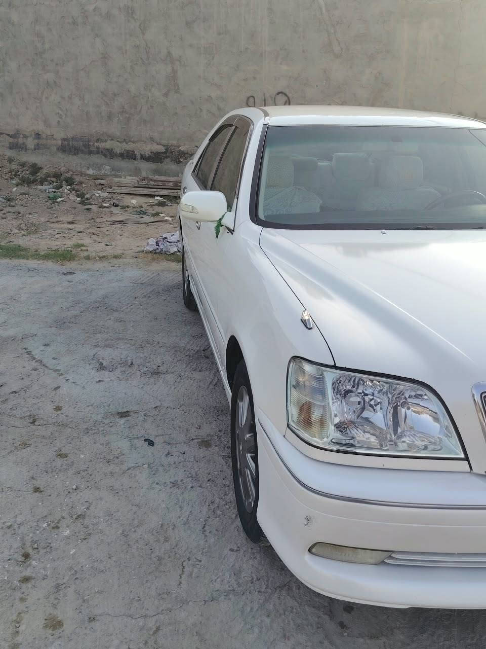 السلام عليكم
ملكه للبيع 2003 كفاله 
اصوليه دك حاسبه وين ميعبك مداور ثاني يوم
السياره جاهزه من كلشي تبريد حداديه تخم تاير ويل نجمه تحكم استيرن كشن كهربائي اشاير بالمري 3 دكم كرستال اصل مكينه ديفور الزغير  شاصي 71 ترايك للشمال السياره حلوه وخير من الله ما ناقصه شي سعره 130 وبيهه مجال للشراي ***********
