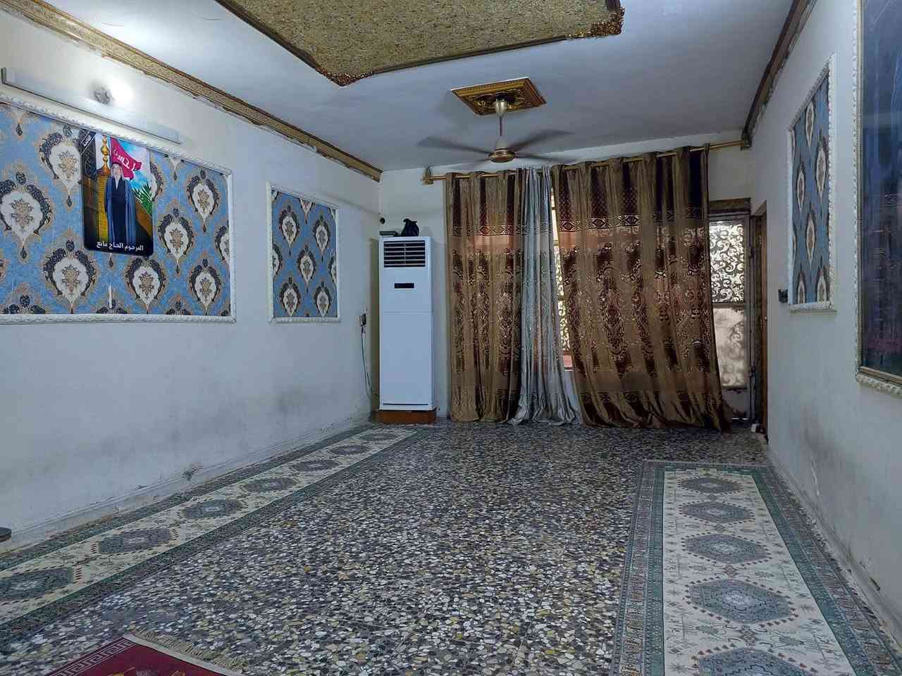 بيت للبيع قطاع 26 ثاني بيت على الشارع مساحته 80 واقع حال البيت مسلح للستفسار
***********

