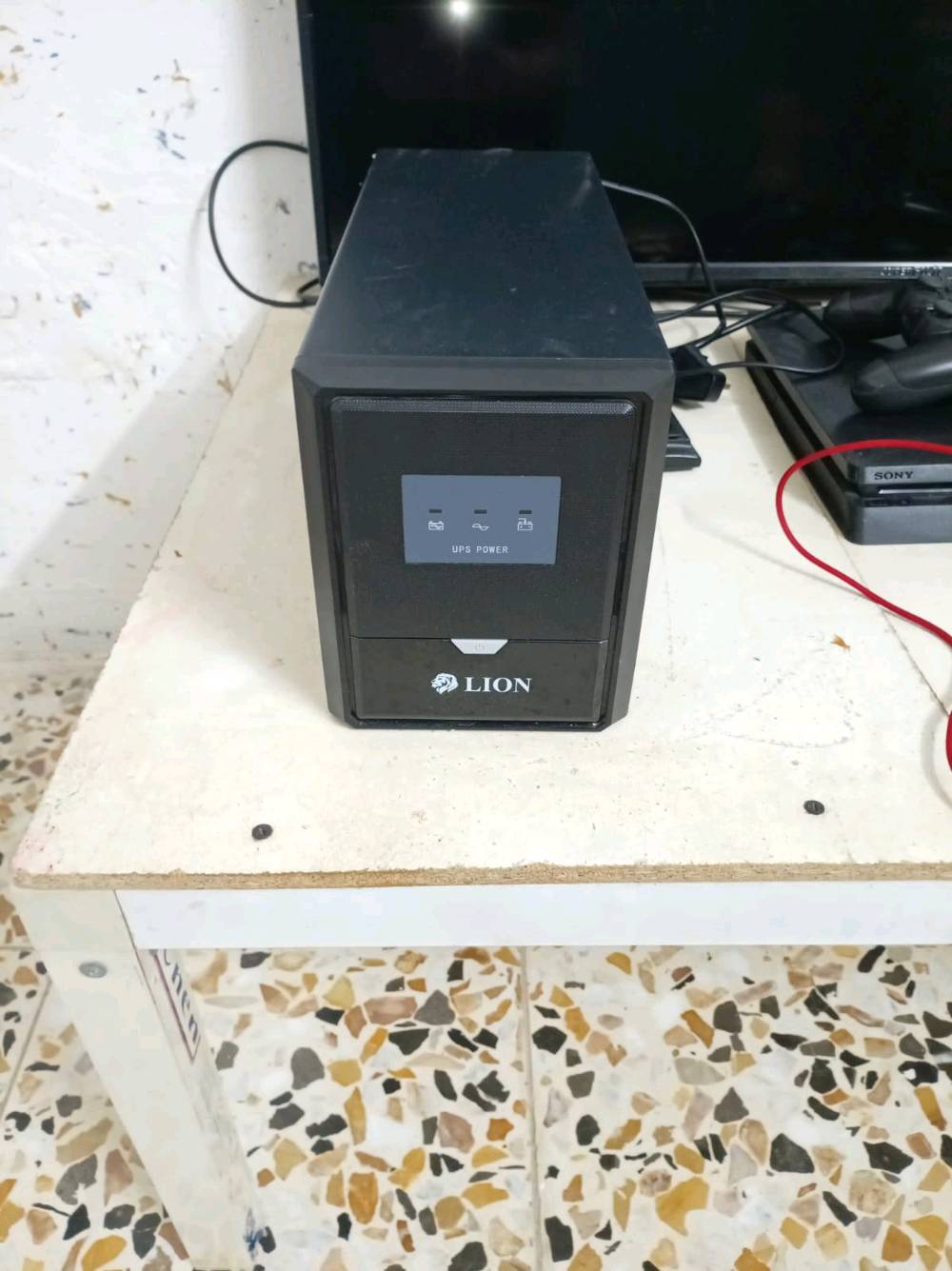 السلام عليكم شباب عندي بلي 4مهكر 👻🦾
وياه يو بي اس شحن 
وغراضه كامله جوستك 2
استعمال قليل شهر 
كيبل شحن 2ال جوستك 
السعر 400 وبي مجال بصيط 
مراسله وتساب فقط
