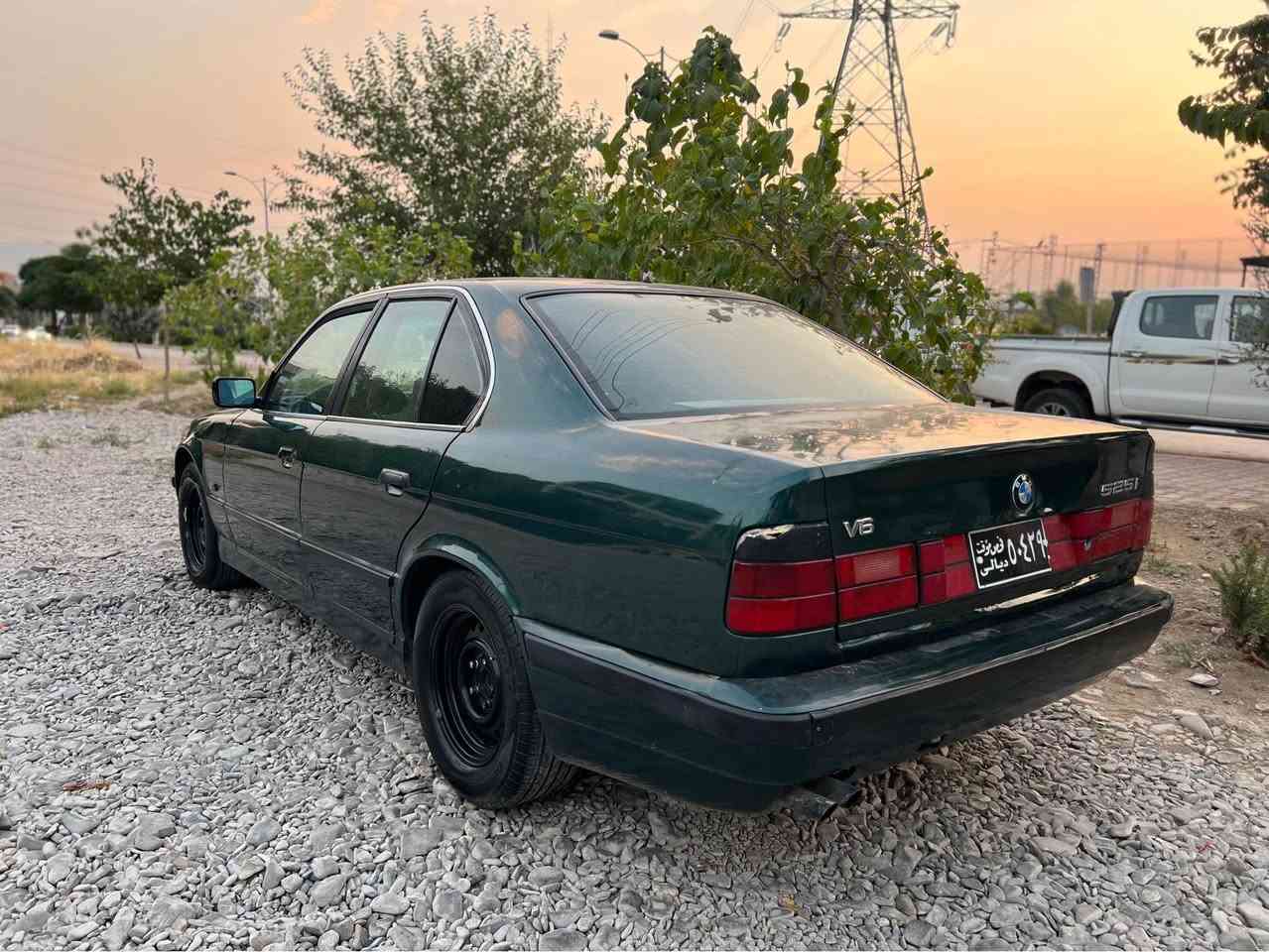 Bmw 525 گێڕ عادی 
مۆدێل ١٩٩٣ 
٤ تایەی لۆكی لەسەرە ٤ ڕۆژە بۆم كڕیوە
گێڕو مەكینە و. ئەكسل بەشەرت 
سەنەوی لەگەڵە 
شوێن سلێمانی 
سعری ٢٤$ مەجالێكی برایانەی تیایە 
*********** السليمانية, العراق
