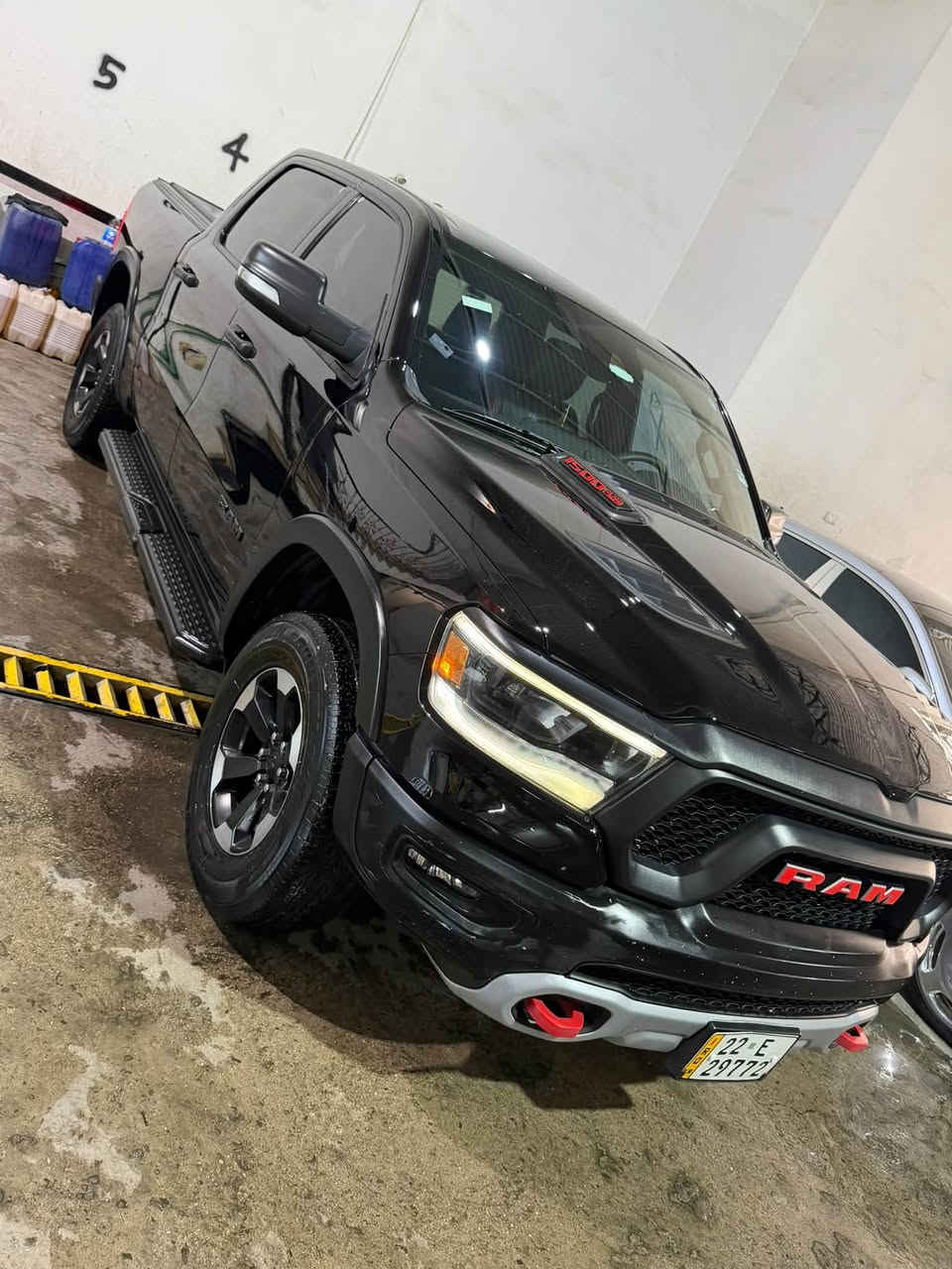 رام ريبل 2022
رام ريبل مع نضام ال etorque الكهرباء مساعد بتقليل صرف وزيادة عزم السيارة

     (رقم اربيل ) وسنويه تضليل 

الموديل : 2022

كلين تايتل وراد أمريكي بدون اي حادث او صبغ 

المحرك : V8 5.7L . 

المواصفات :

* كزوز سستم . 

* شاشة كبيرة (تسلا)

* نظام ملاحة GPS . 

* المصابيح الأمامية زنون .

* كشافات الضباب زنون . 

* المصابيح الأمامية LED .

* المصابيح الخلفية LED  مع رادار خلفي

* نقطة عمياء . 

* دخول ذكي (بصمة) . 

* تشغيل عن بعد .

* مقاعد رياضية من الجلد الفاخر خاصة لنسخة REBEL

* مقعد السائق كهربائي. 

* مقعد الراكب كهربائي. 

* كاربون فايبر . 

* تدفئة مقاعد . 

* تدفئة ستيرن . 

* المقاعد كهربائية .

* حساسات امامية

* حساسات خلفية . 

* كاميرا خلفية . 

* دوسات جانبية . 

نظام المحافظة على المسار

نظام بريك طوارء تلقائي 

نظام المساعدة على الركن

* مكيف خلفي .

* الويلات مع الاطارات مخصصة للطرق الوعرة .

* منظومة كاملة لقطر العربات . 

* المرايا الجانبية قابلة للطي كهربائيا .  

* الشباك الخلفي كهربائي .

* غطاء جلد للبودي الخلفي .

* إمكانية تعديل ارتفاع دواسات البنزين والبريك كهربائيا . 

* هاند بريك كهربائي . 

* نظام تشغيل واطفاء اوتوماتيك لتقليل صرف الوقود . 

* مرايا بخاصية التعتيم الذاتي . 

*قفل اكسل خلفي

*قفل اكسل امامي

الاستفسار ***********

سعر ٣٩٠$  وبيها شي بسيط للشراي
