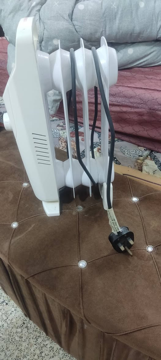 كابسه هويات ومدفئه زيتيه صغيره  اثنينهم شغالات قيمهم واخذ بما يرضي الله /العنوان حي الخليج الرقم *********** عمارة, ميسان
