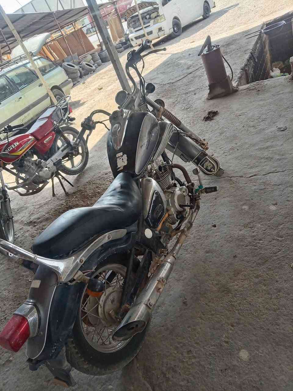 سلام عليكم دراك ستار بل اصل محرك 250 سيسي هسة هوة محور 150 سيسي دراجة ناعمة محرك ناعااااااااعم تاير امامي جديد تاير خلفي جديد واير كلج واير بانزين جديد دسك خلفي جديد دراجة حلوة وتخبل السعر مناسب 400 مكاني ديالى الغالبية *********** + هاذة رقمي تريد تخابر تريد تجي خاص بخدمتك +(شعندك مراوس تعال)
