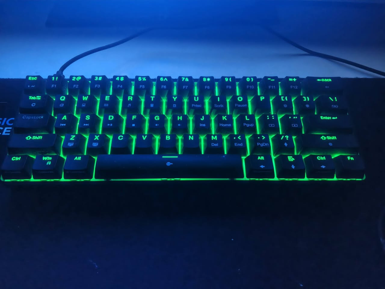 الجهاز استخدام شخصي ونظيف

🖥️ المواصفات:

• المعالج: Intel Core i5-10400F
• كرت الشاشة: NVIDIA GeForce GTX 1660 Ti 6GB
• الرام: 8GB DDR4 3200MHz
• المذربورد: ASUS
• SSD: 500GB
• HDD: 1TB
• الباور: W650
• الكيس: Gaming RGB
• 3 مراوح أمامية RGB

🎮 الملحقات: • كيبورد DIERYA RGB
• سماعة Gaming

💰 السعر: 600الف وبيها مجال

📍 المكان: بغداد – البنوك

📞 للتواصل: ***********
