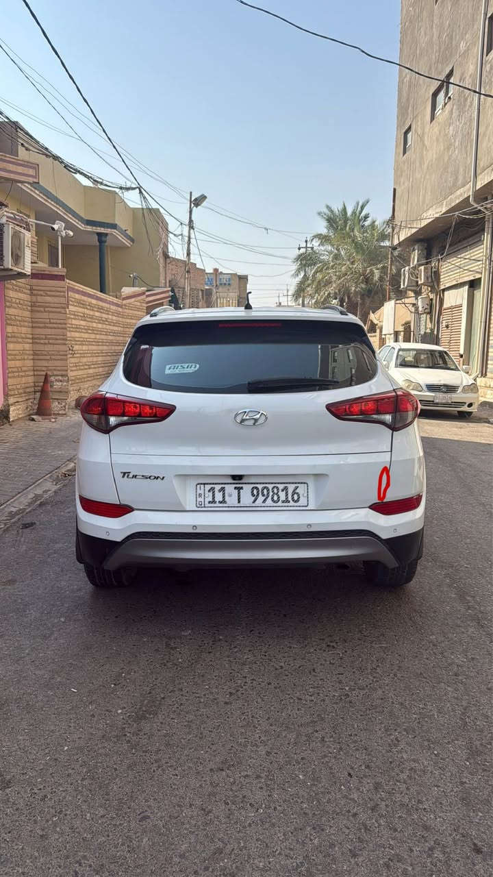 توكسان 2017 خليجية مكفولة 

بيها كرت بالجاملغ الامامي و بارد بالجنطة ميبين بس محدده بالصور 

المكينة 2000 رقم بغداد الانكليزي مداور ثاني يوم 

فول مواصفات عدا البانوراما 

محرك كير تبريد حدادية مكفولات 

تحكمات ستيرن 

شاشة 

كامرة 

حساسات خلفية 

سايد بريك رجل 

اشاير بالمري 

مري كهرباء

قطعتين تبريد 

يدات نيكل 

ويل كروم 

السعر 162 و بيها مجال قليل 

مكاني النجف الاشرف 

للاستفسار 

*********** النجف, العراق
