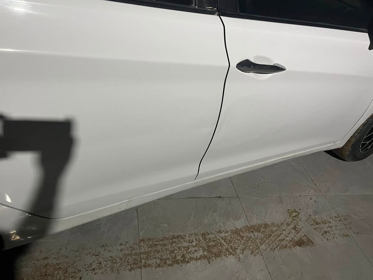 السلام عليكم 

الانتره ٢٠١٦ مكينه ١٦٠٠بيهه جاملغ صبغ ايمن والبنيد بيهه تقسيم والبيبان بيهه تقسيم بيهه طخه خفيفه حدر البكلايت مكفوله كفاله عامه من ضربة شواصي مكفولات الدوس بيهن صبغ السعر ١٠٥$وبيهه مجال رقم ذي قار وبااسمي السياره موجوده بالبصرة مكان البصرة 
***********

