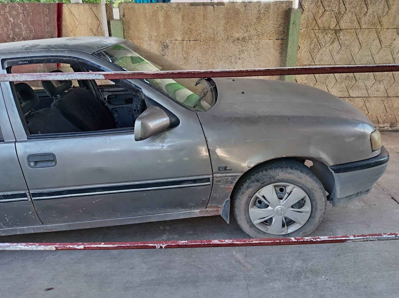 فكترا موديل ٨٩ محرك حجم ١٦ والكير شرط سنويه ٢٩ عضم شرط التحويل *********** /*********** السعر ٢٧ وبيها مجال
