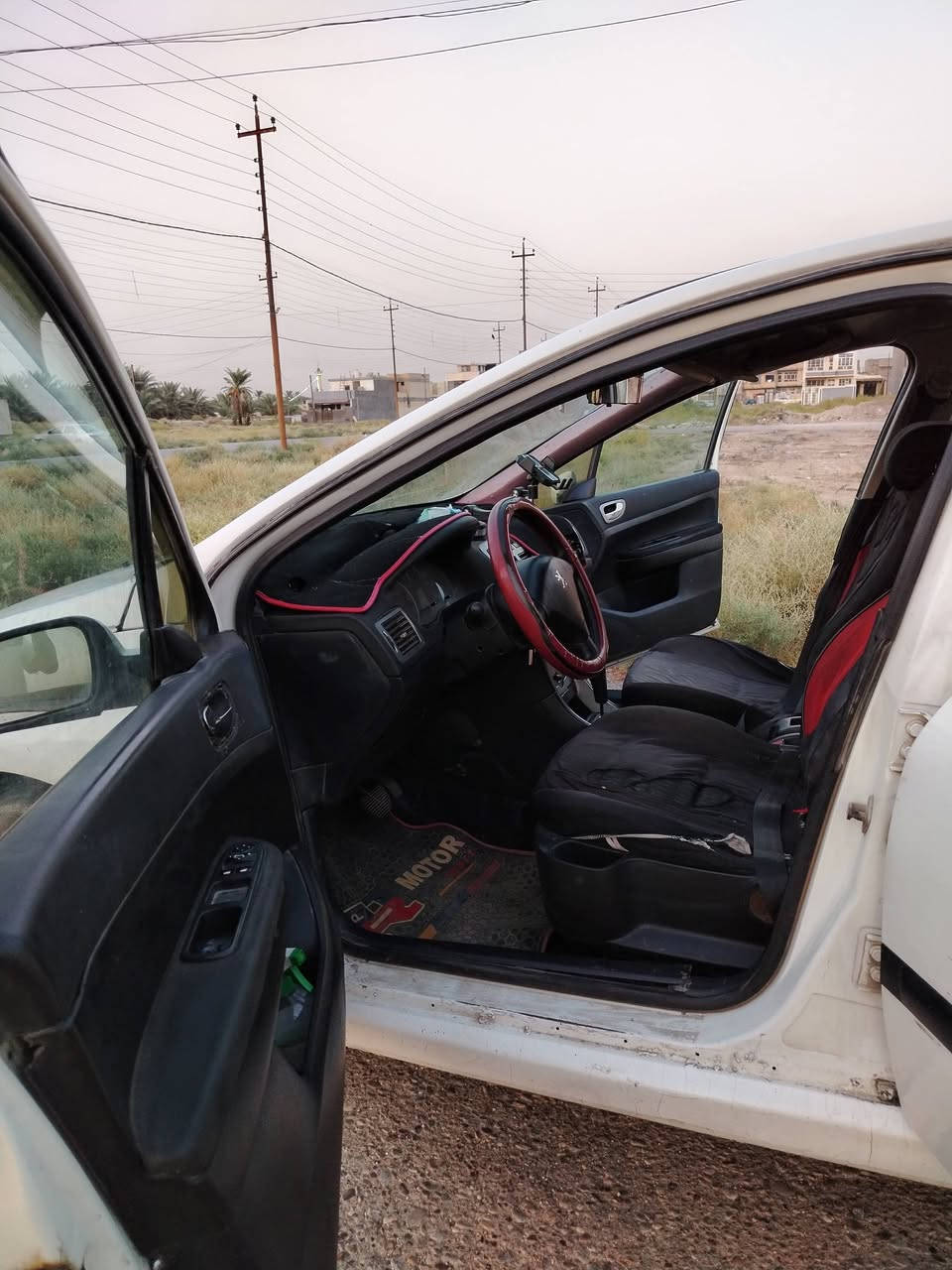 بيجو فرنسي موديل 2005 307 سياره مشروع وطني كربلاء باسمي تبريد شغال تحتاج تخم تاير صدر خلفي تفاصيل ذاكرها بالفيديو الغرفه محتاج لها بس شو اسمه وكشنات تحتاج لها تغليف ب ١٠الف تحتاج سيد بريك انقطع عندي القمشي مال السيد بريك تحتاج صبغ سعر 45 وبمجال للشرايي***********بي واتساب
