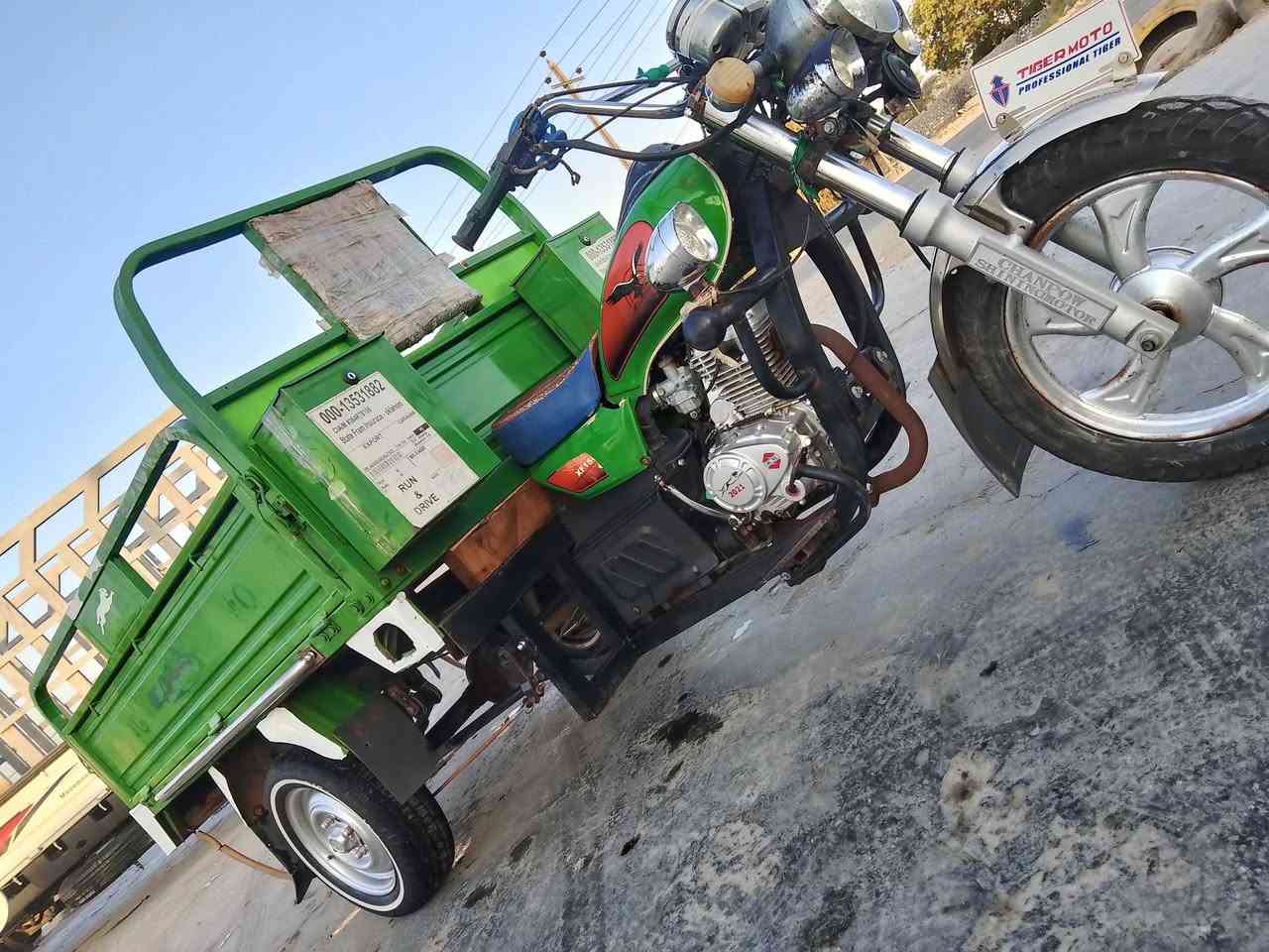 السلام عليكم شباب ستوته جمره للبيع اوراق سكنر:موديل 22 نكره سلف كهربائيات كلها شغاله تخم تاير ويل صب ستوته خير من الله 
السعر:مليون و550 وبيها مجال الاستفسار:***********

