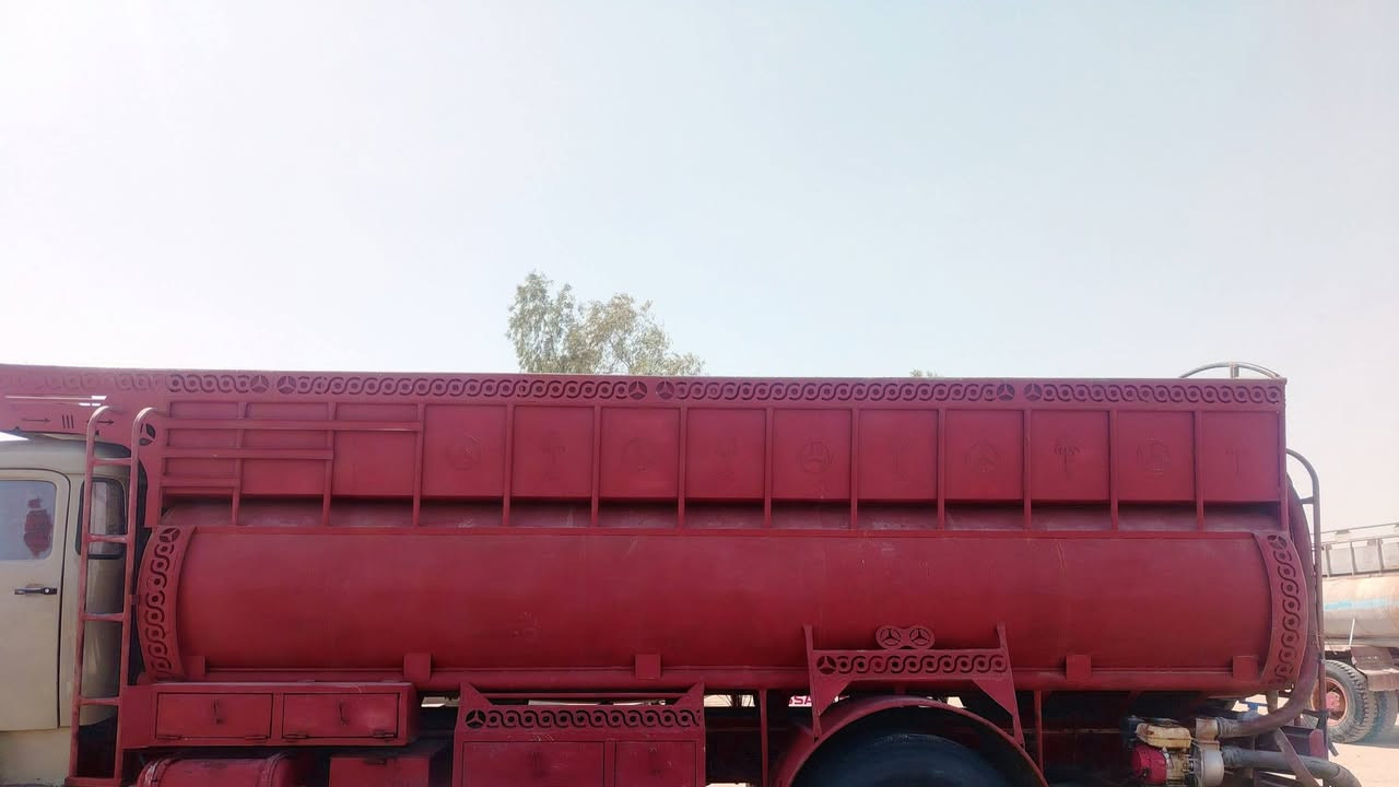 تنكر البيع جديد قبل شهر امفصله بسماوه  تنكر فقط مو سياره  المكان كربلاء  سعر خاص  املاحضات تنكر فقط مو سياره  ستفسار ع رقم *********** و***********
