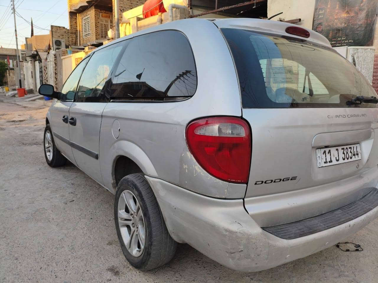 السلام عليكم 
للبيع دوج كرفان 2006
محرك 3300 دوشمه جديده 
7راكب كراسي سياحي 
رقم بغداد باسمي 
سنويه لغاية 2030
العنوان بغداد الامين الثانيه 
للاستفسار الاتصال على الرقم 
***********
