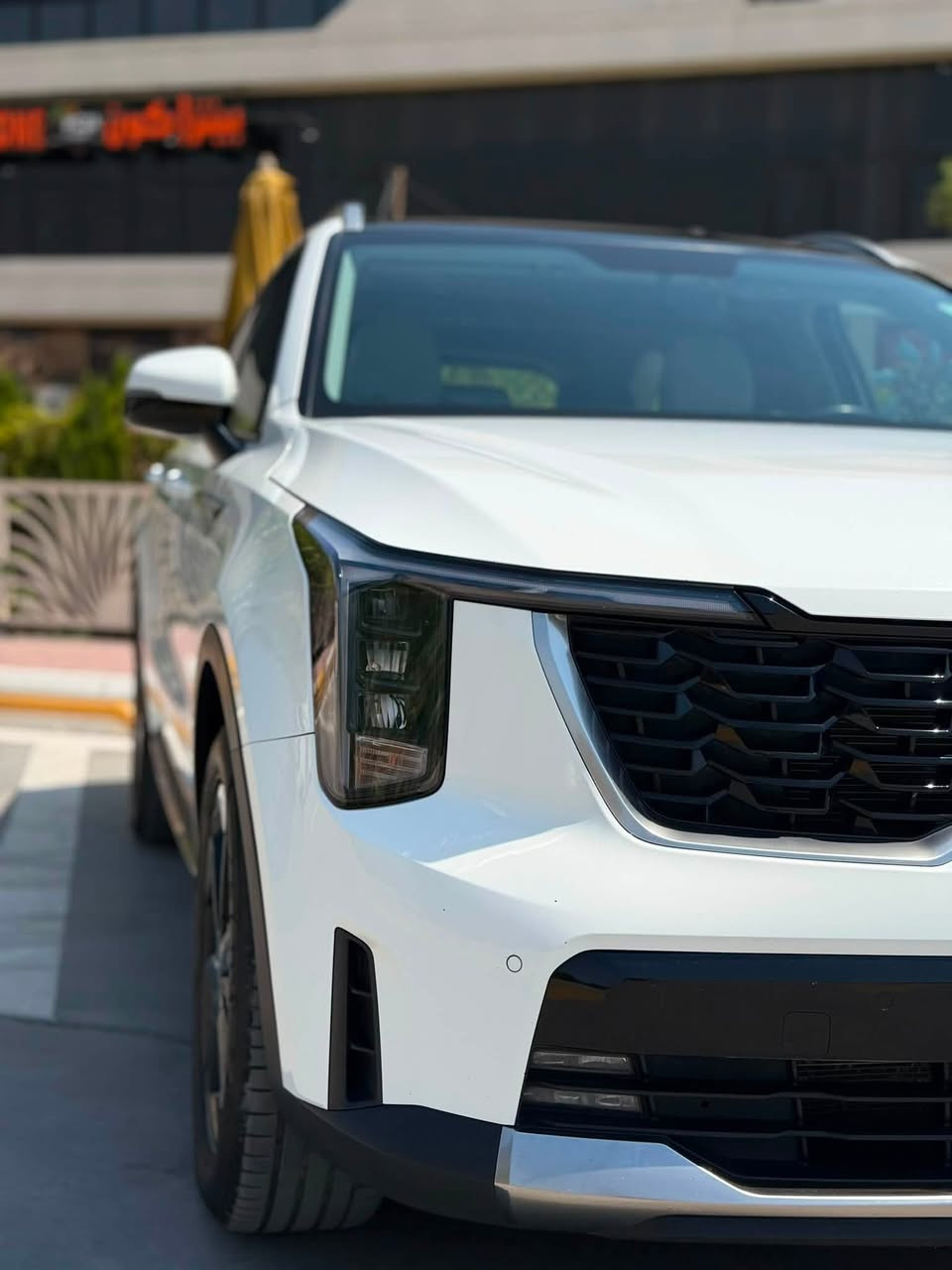بيع سريع 305$
للبيع كيا سورينتو 2025 خليجي كفالة عامة حتى من الشخط شرط الفحص 
🚘 KIA SORENTO 2025
فل مواصفات 
محرك 6 سلندر 3.5 لتر كفالة 
قوة 272 حصان
قير أوتوماتيك 8 سرعات
3قطع تبريد منفصل مركزي 
7 ركاب
سقف بانوراما كهربائي
مقاعد كهربائية 
كاميرا 360 درجة
شاشة وسطية + أنظمة اتصال
باب خلفي كهربائي
رادار ومثبت سرعة ذكي
تحذير النقطة العمياء
المحافظة على المسار
حساسات أمامية وخلفية
إضاءة LED كاملة
جنوط رياضية
✨ السيارة بحالة ممتازة جداً 
💯 مواصفات كاملة ماشية KM68 قابل للزيادة 
💰 السعر: 305$
📞 للتواصل: ***********
مكان السيارة :ديالى بعقوبة
