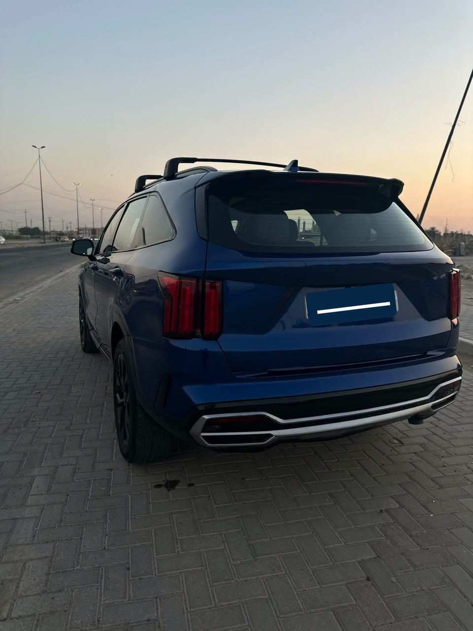 #نظيفه_وجاااااااهزه 
للبيع سورينتو 2023 وارد أمريكي دخول جديد
🔥 أعلى مواصفات SX Prestige
سياره جاهزه من كلشي وما ناقصه شي 

🔹ممشى 41,000
🔹 محرك 2.5 تيربو
🔹 دفع رباعي AWD
🔹 لون أزرق مميز 💙
      Wheel أسود 🖤
🔹 فتحة سقف بانوراما
🔹 كاميرات 360°

🔹 كاميرا مراقبة النقطة العمياء
🔹 مقاعد جلد كهربائية
🔹 مقاعد تسخين

🔹 شاشة 12.3 إنج مع ملاحة
🔹 نظام صوتي Bose فاخر 12 سماعة

🔹 Apple CarPlay + Android Auto
🔹 تشغيل عن بُعد
🔹 شاحن لاسلكي

🔹انظمه قياده
🔹 مثبت سرعة ذكي
🔹 تحذير مغادرة المسار + المحافظة على المسار
🔹 نظام مراقبة النقطة العمياء

🔹 حساسات وقوف أمامية وخلفية
🔹 باب صندوق كهربائي
🔹 مرايا كهربائية قابلة للطي
🔹 مصابيح LED
🔹كشافات ضباب
🔹 3 صفوف / 7 ركاب

🔹حادثها خلفي الجاملغ الخلفي وباب الجنطه

وبيها جاملغ الامامي وباب السايق بارد بتقنيه PDR
وبيها بنيد مبدل من امريكا مااعرف اذا سرقه او حادث مامذكور بلكار فاكس 

🔹بدون ايرباك الايرباكات سليمه 
🔹رقم دهوك بااسمي هزه جديده 
موقع السياره بغداد حي الاعلام 

رقم صاحب السياره 
<<< ☎️+964 772 671 3507>>

السعر :: اطلبه بالتعليقات يصلك خاص 📩
. 
.
