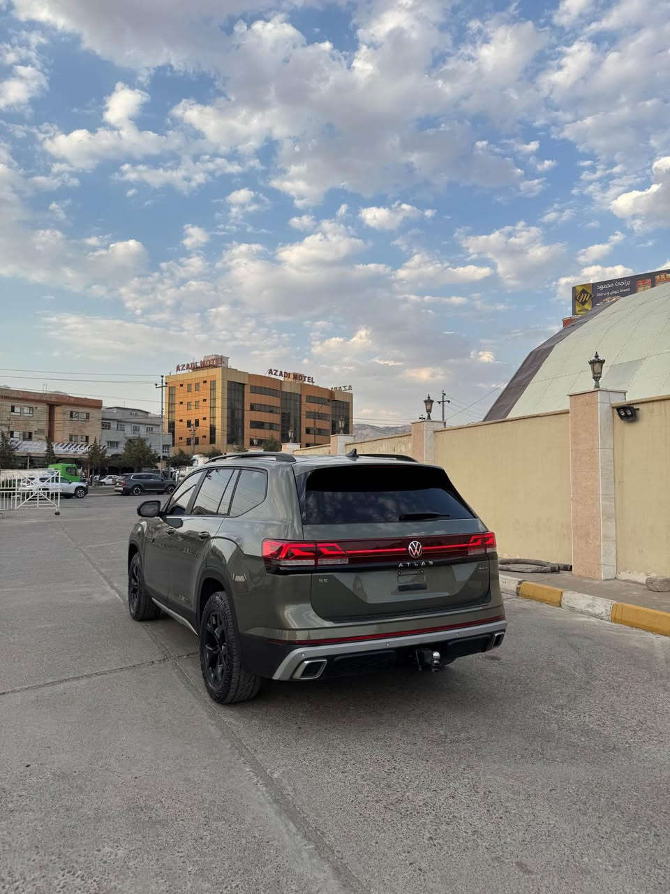 𝐀𝐓𝐋𝐀𝐒-PEAK 𝐄𝐃𝐈𝐓𝐈𝐎𝐍 
دوخل ابراهيم — كلين تايتل
مودیل : 2024موبايل ***********
عدد المقاعد : ٧ راکب
بدون صبغ ✅ بدون تبديل ✅ مكفولة كفالة عامة ✅
فقط مكان صغير باب تعديل PDR
كافة الايرباكات سليمة 100%
المواصفات :  داخل 27 لون 
PEAK 𝐄𝐃𝐈𝐓𝐈𝐎𝐍
فول فول مواصفات 1/1
فتحە سقف بـــانـــورمـــا
دبل اكسل دفع رباعي 
بــــردات ابواب بلادي
کیـــج الکـــترونـــی
ابواب بصـــمە
بصمە تشـــغـــیل 
تشغیل عن بعد (𝐑𝐄𝐌𝐎𝐓𝐄 𝐒𝐓𝐀𝐑𝐓)
شاشە دشبول دیجیتال
شحن وایـــرلیـــس
کـــامیـــرا
هاند بریك بصمە
اوتو هولد (𝐀𝐔𝐓𝐎 𝐇𝐎𝐋𝐃)
اوتو بارك (𝐀𝐔𝐓𝐎 𝐏𝐀𝐑𝐊)
اوتو ستارت (𝐀𝐔𝐓𝐎 𝐒𝐓𝐀𝐑𝐓)
اوتو ستوب (𝐀𝐔𝐓𝐎 𝐒𝐓𝐎𝐏)
رادار امامي (تحدید مسار)
رادار جانبي (نقاط عیماء)
رادار خلفي (التحذیر من الاصطدام)
حساسات امامي
حساسات جانبي
حساسات خلفي
نظام : 𝐆𝐏𝐒
نظام : 𝐄𝐂𝐎
نظام : 𝐂𝐎𝐌𝐅𝐎𝐑𝐓
نظام : 𝐒𝐏𝐎𝐑𝐓
نظام : 𝐂𝐔𝐒𝐓𝐎𝐌
كشنات جلد
كشنات كهرباء
كشنات تبريد
كشنات تدفئة
تحكمات استيرن
استيرن هيتر
تبريد لمس
تبريد مركزي
صندوق شفط کهرباء
لايتات (𝐋𝐄𝐃) لید عدسة زینون بلادي
بکلایتات (𝐋𝐄𝐃) لید بلادي
ویل کروم بلاك بلادي
*********** كورك
*********** زين واتس اب
1V2CR2CA8RC587979 رقم شاصي اكر, نينوى
