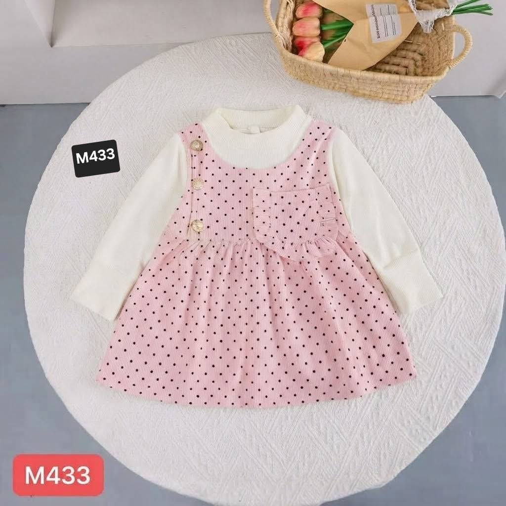الحجز واتساب فقط *********** أقل طلب نص درزن

نص مكتوب في الصور:
- M433
- M434
- M431