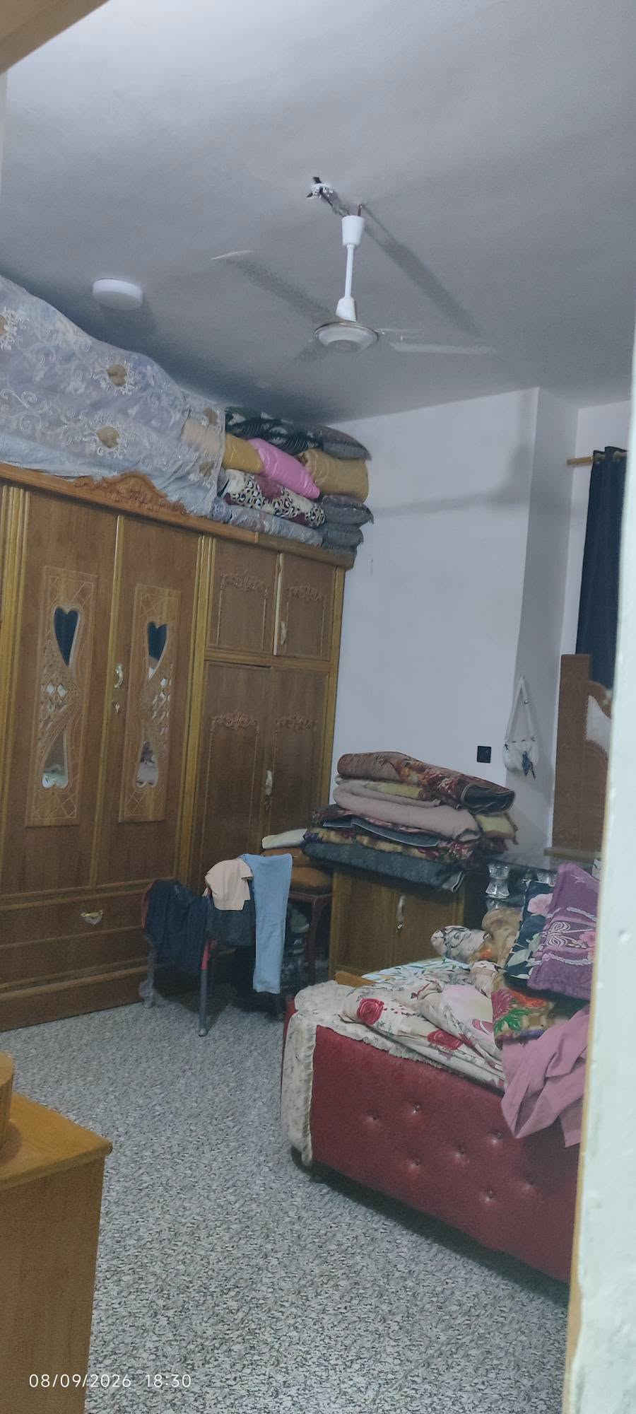 بيت للبيع طابقين بناء حديث طابو زراعي سند 25 المساحة 180م..في الحلة، حي البكرلي، تقريباً نهاية شارع مخبز ليمونه، مقابل أسواق قرنفل، يحتوي على:-
ط1ـ غرفة نوم، مطبخ، صالة، استقبال، صحيات، حديقة..
ط2ـ غرفة نوم، صالة، السعر 85 وبي مجال قليل للشراي.. للاستفسار الاتصال على الارقام التاليه:-
***********
***********.. واتس آب

