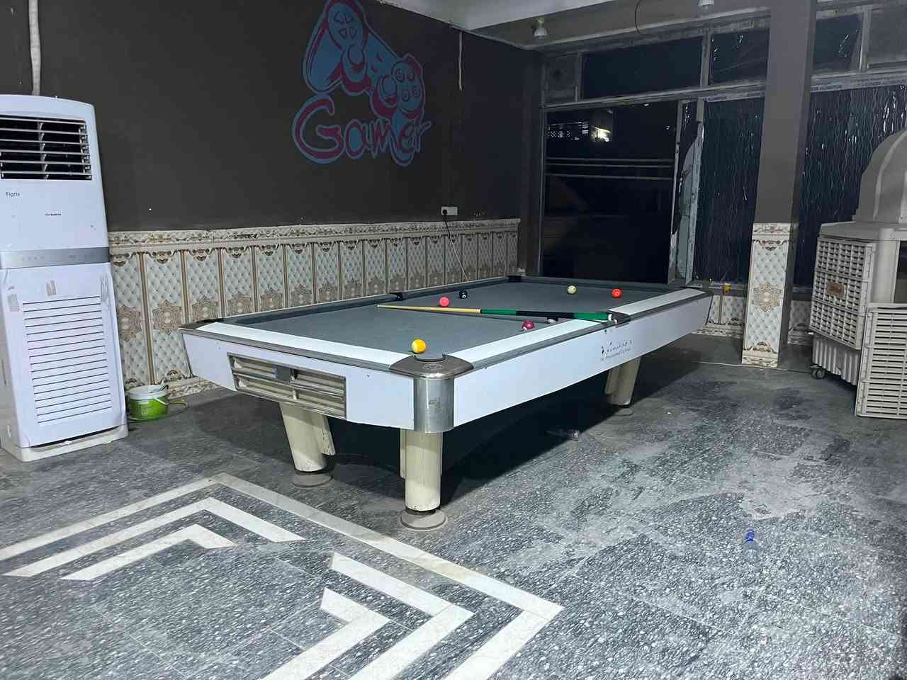 ٧ميوزه بليارد للبيع نوع يلن ٢حديث و٢قديم/سوبر ماستر دبل شاصي عدد٢/ويركه١+بلي ستيشن فور٢واحد اسلم او واحد فات ثنينهن مهكرات نضام٩ وياهن اربع جوستكات /عنوان ناصريه قضاء سوق الشيوخ للستفسار***********
