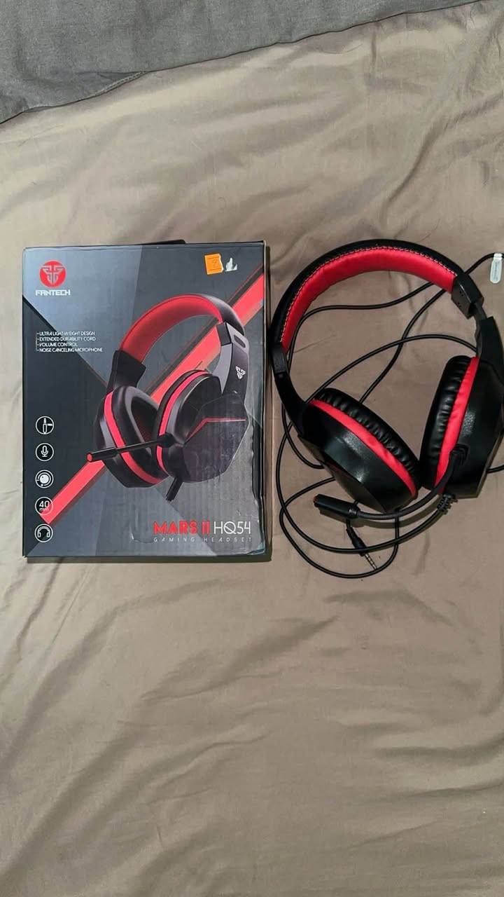 سلام عليكم سعره ٥٥٠ عنوان بصره تنومه ***********

نص مكتوب في الصور:
- حاسبة جيل رابع i5 كرت 1050ti ssd128 hdd500 باورسبلاي 500 رام 8 كيس 4 فانَات RGB وجام مضلل