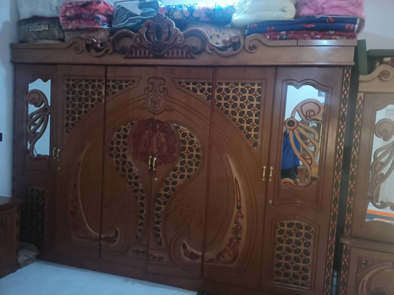 السلام عليكم غرفه نجاره تسكام للبيع 
اليشتري بي خير ويدلل رايدها 650 عنواني ناصريه شارع السفينه قرب مدرسه الواثق وممنون منكم
*********** بي واتساب

