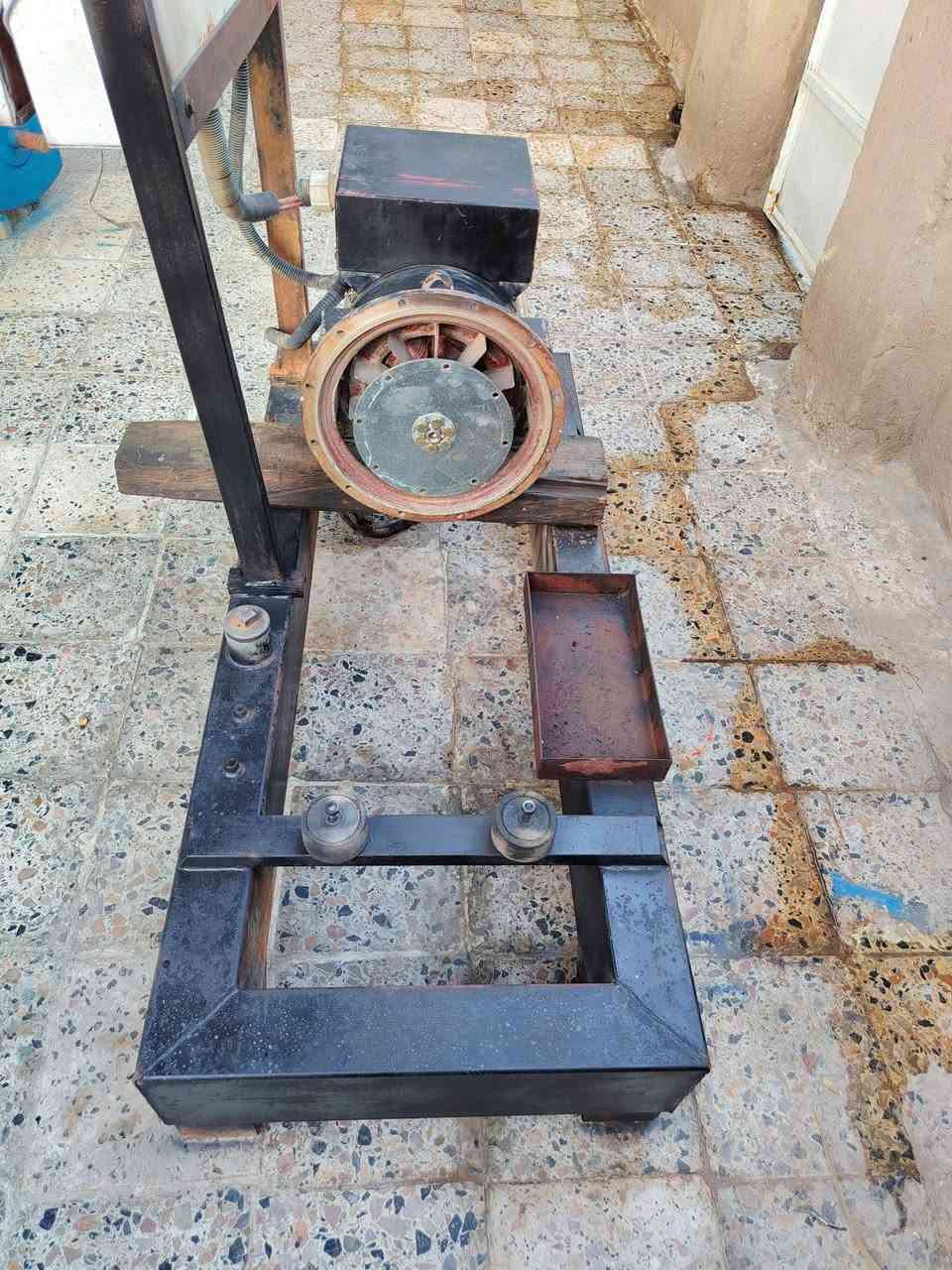 السلام عليكم
توليد 30kv ايطالي جديد مستخدم قليل
داير مالتة 36 تك بوربرن  بلادي مكفول ع شغل
الاستفسار والاتصال
***********
***********
