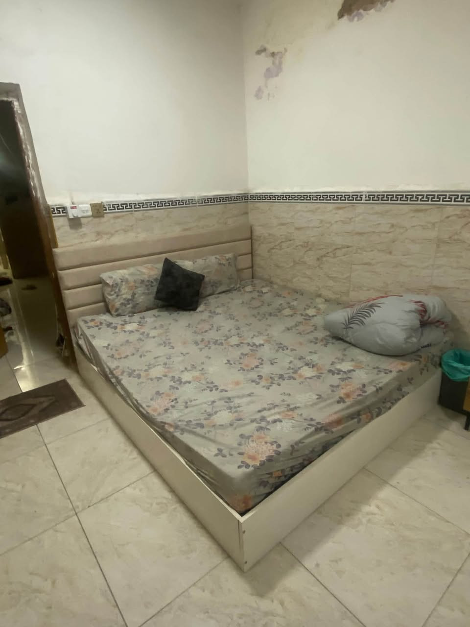 ‏غرفة للبيع***********
