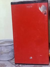 ثلاجه زغير • نظيفة • مبردة