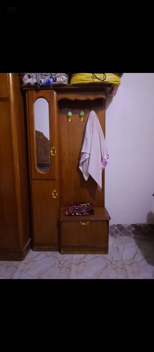 سلام عليكم
يوجد غرفة صاج شغل الموصل مستخدمة 

السعر. 800  وبيه مجال قليل 

***********

