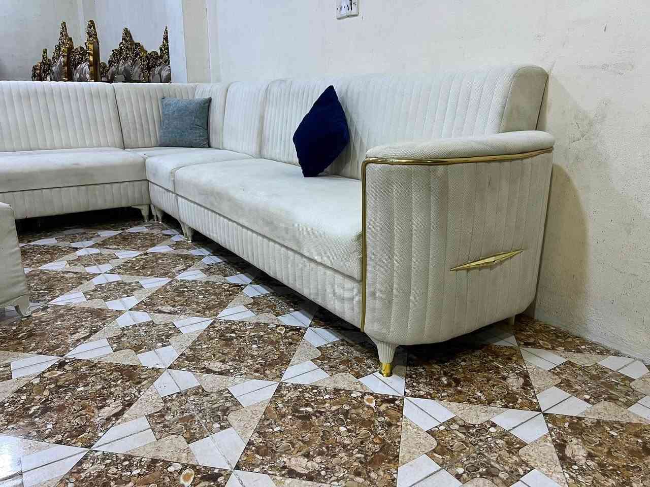 فرؤشتني خيرا
ئةم زاويية١٠نةفةريية بؤفرؤشتن
دةسكردة ديزايني توركيية بيعيبة 
بةس پاككردنةوةيةكي ئةويتو تةواو 
سةعريشي زؤرهةرزانة 180هةزار
ژم***********
شوين كةلار
