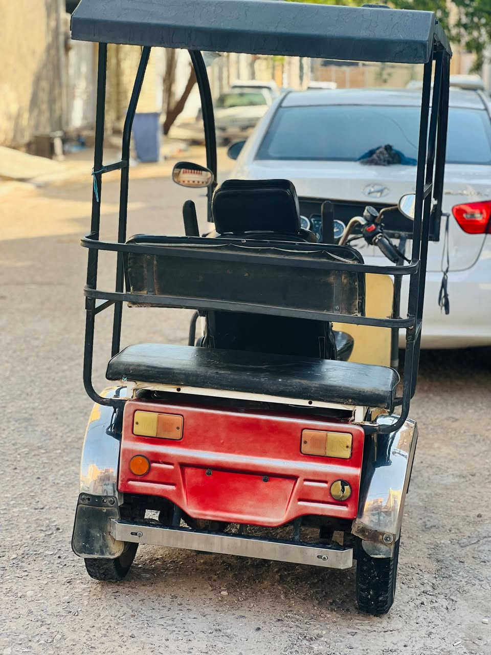 دراجه للبيع مال معوقين دراجه نضيف كير عادي بانزين بك سعره 900 وبي مجال مكان حي العدالة للتواصل رقم ***********
