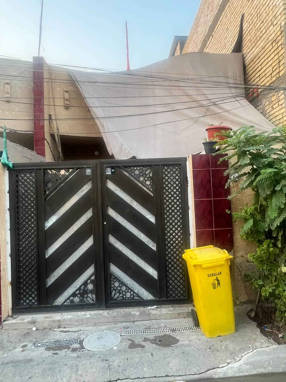 🏠 للبيع بيت في الراشدية – الحسينية

📐 المساحة: 100 متر
🏡 يتكون من: 3 مراحل
📍 الموقع: بضهر الشارع التجاري، مقابل مستشفى التركي
💰 السعر المطلوب: 80 مليون
🤝 قابل للتفاوض وبها مجال

📞 للتواصل: ***********
