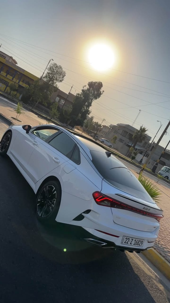 للبيع كي فايف (2024👌🏻) gt line
لون الأبيض 
محرك 16T🚀
ماشية 21mi بعدها شركة
داخل احمر 
بانورما
تحكمات ستيرن 
كشنات تدفئة
فول فول مناقصها برغي
((حادثها خفيف جداً))
منزل صور سونار بتفصيل🚨🚨🚨
إذا شراي اتصل على رقم 
*********** 📞📱
