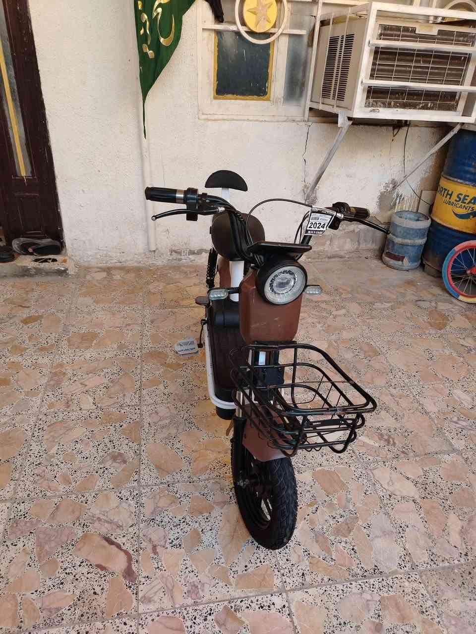 درجة شحن حجم ١٤ مديل ٢٠٢٥ مستخدمة كلش قليل بطاريات جديدة ريمودات عدد ٢ كلش نضيفة سعر ٢٢٥

او اتصال *********** (  موقع كربلاء
