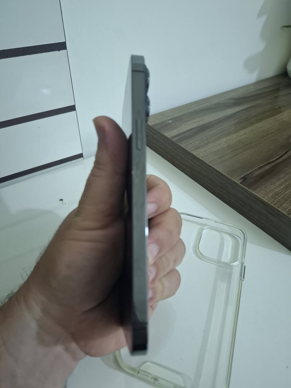 توفر
 iPhone 13 pro max 
١٣ برو ماكس 
ذاكره ١تيرا 
بطاريه ٨١ مستبدله
باقي كل كفاله شرط الفحص والضمان
باقي تفاصيل كدامك بلصور 
السعر ٧١٠ الف 
بغداد الكرخ 
يوجد توصيل 
***********
*ذاكره ١تيرا انتبه مو ٢٥٦
