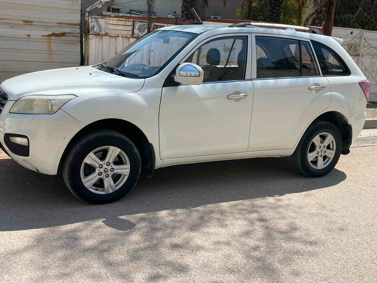 السلام عليكم للبيع x60 2016 كير عادي السيارة نضيفة وماشية 61 الف بلادية كلهه بدون ضربة بيهه صبغ قليل ربع جاملغ باقي بلاد بيهه ملاحضات بسيطة باسمي مكاني بغداد الدورة للاستفسار ***********
