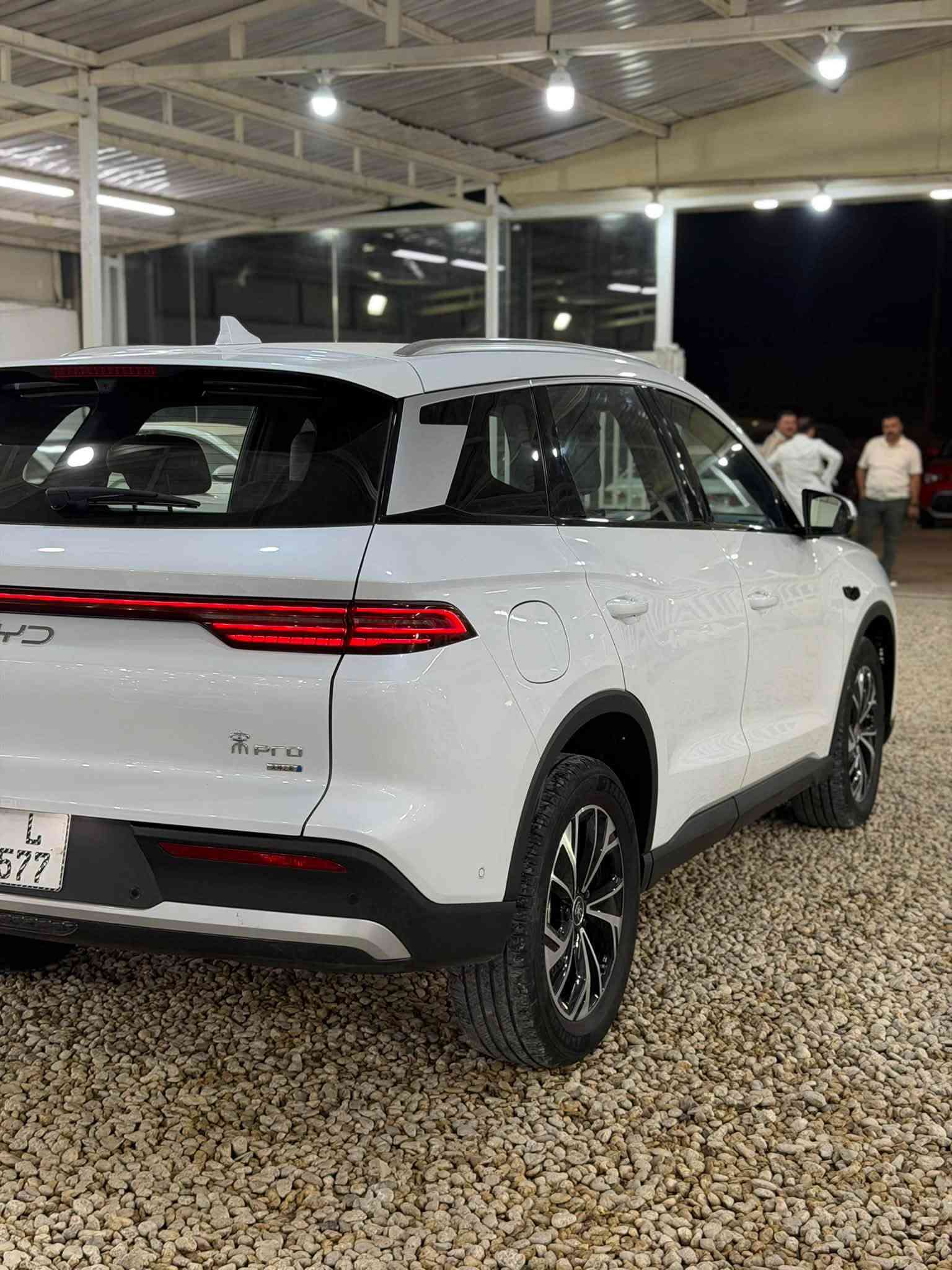 بي واي دي سونك برو موديل 2025 
BYD Song Pro 2025 (DM-i)
ماشية الكلي 24  كليو متر
رقم بغداد تحويل مباشر 
السيارة مكفول حتى من التكحيل 

داخل زيتوني فول بدون بانوراما
 
💎 ســعــر ✅ ::  28 مليون  📮
نظام هايبرد متطور (DM-i)  
🥏محرك بنزين 1.5 لتر + محرك كهربائي 
🥏مدى إجمالي يتجاوز 1000 كم
🥏استهلاك وقود (3.8 لتر/100كم) 
🥏بطارية Blade Battery الفائقة الأمان 
🥏شاشة ذكية مقاس 15.6 بوصة 
🥏13 كاميرات محيطية 360 درجة (رؤية الهيكل الشفاف) 
🥏تقنية V2L (لتشغيل الأجهزة الكهربائية الخارجية) 
🥏مقاعد جلدية 
🥏شحن سريع للبطارية (DC) 
🥏تحكمات جهتين 
🥏مري. شفط 
🥏3 انضمة قيادة 
🥏قياده اليه 
🥏توقف ذاتي 
🥏نظام دخول وفتح ذكي
🥏نظام ترفيهي DiLink يدعم التطبيقات
🥏مصابيح LED أمامية وخلفية بتصميم عصري
🥏إشارة في المرايا الجانبية +رادارات 

🥏العنوان حله معرض درة بابل 

🥏هـ *********** ثائر الخفاجي 
🥏هـ ***********

