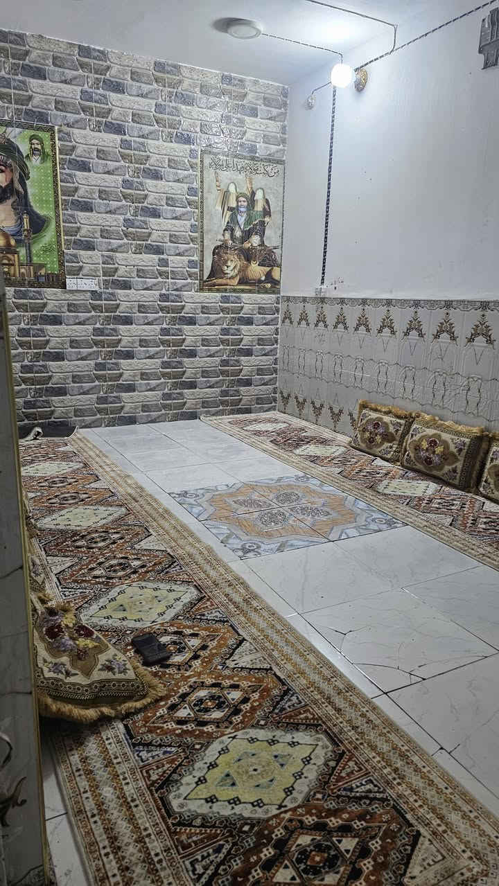 سلام عليكم دار للبيع مساحه 125 حواسم قرب مدرسة دار البيضاء غرفه واحد وصاله ومطبخ وستقبال صحيات رقم الهاتف ‏‪***********‬‏ غير متواجد فيس بوك
