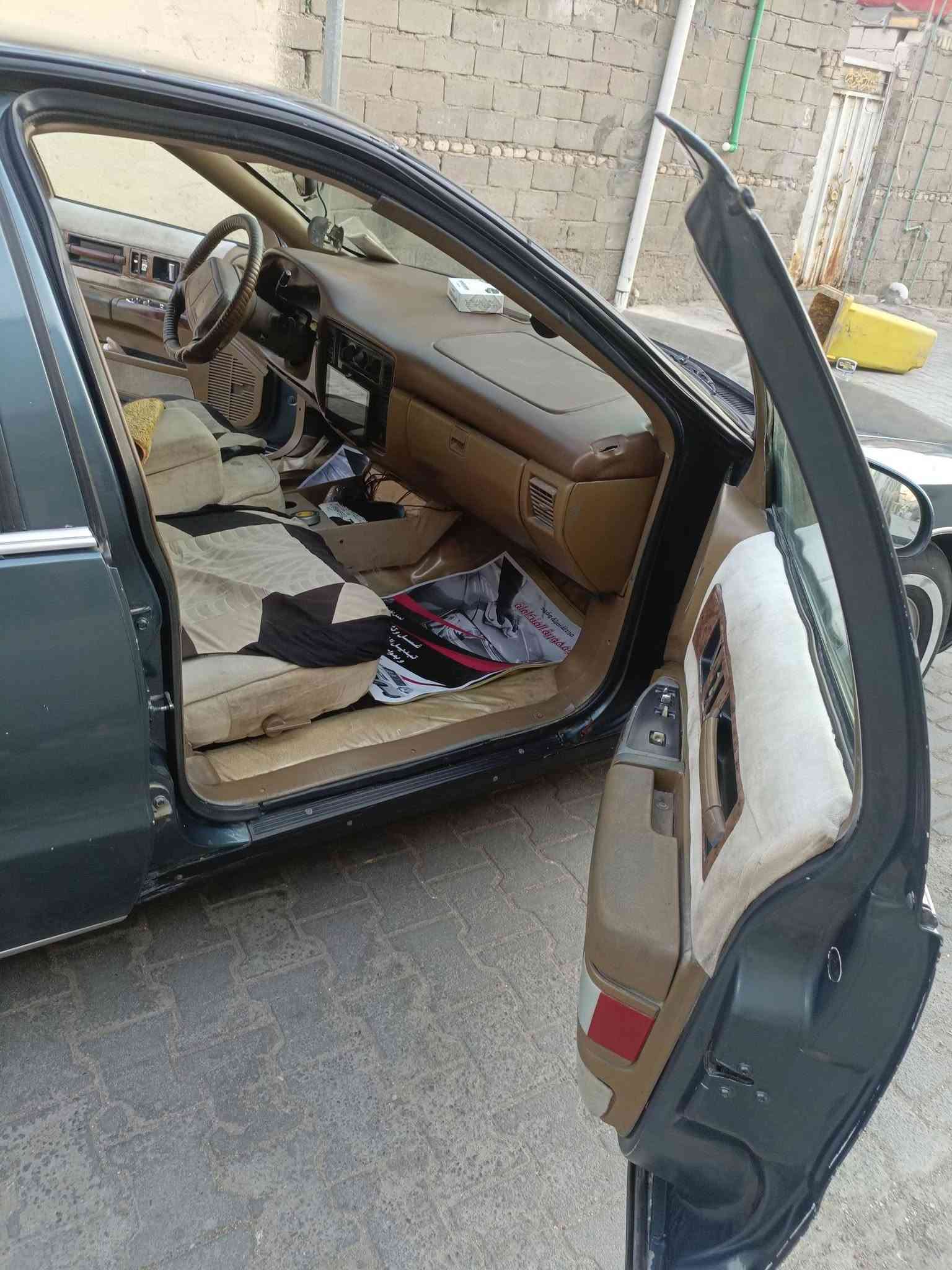 السلام عليكم مكلف بنشر
سياره دولفين مجول موديل 96 
رقم بصره وراعيه شرعي موجود تحويل ثاني يوم 
حداده نظيفه دواخل جدد كهربائيات كله شغاله بلاديه 
كير ومحرك بلادي سعر 25 وبيه مجال قليل 
*********** عنوان البصره
