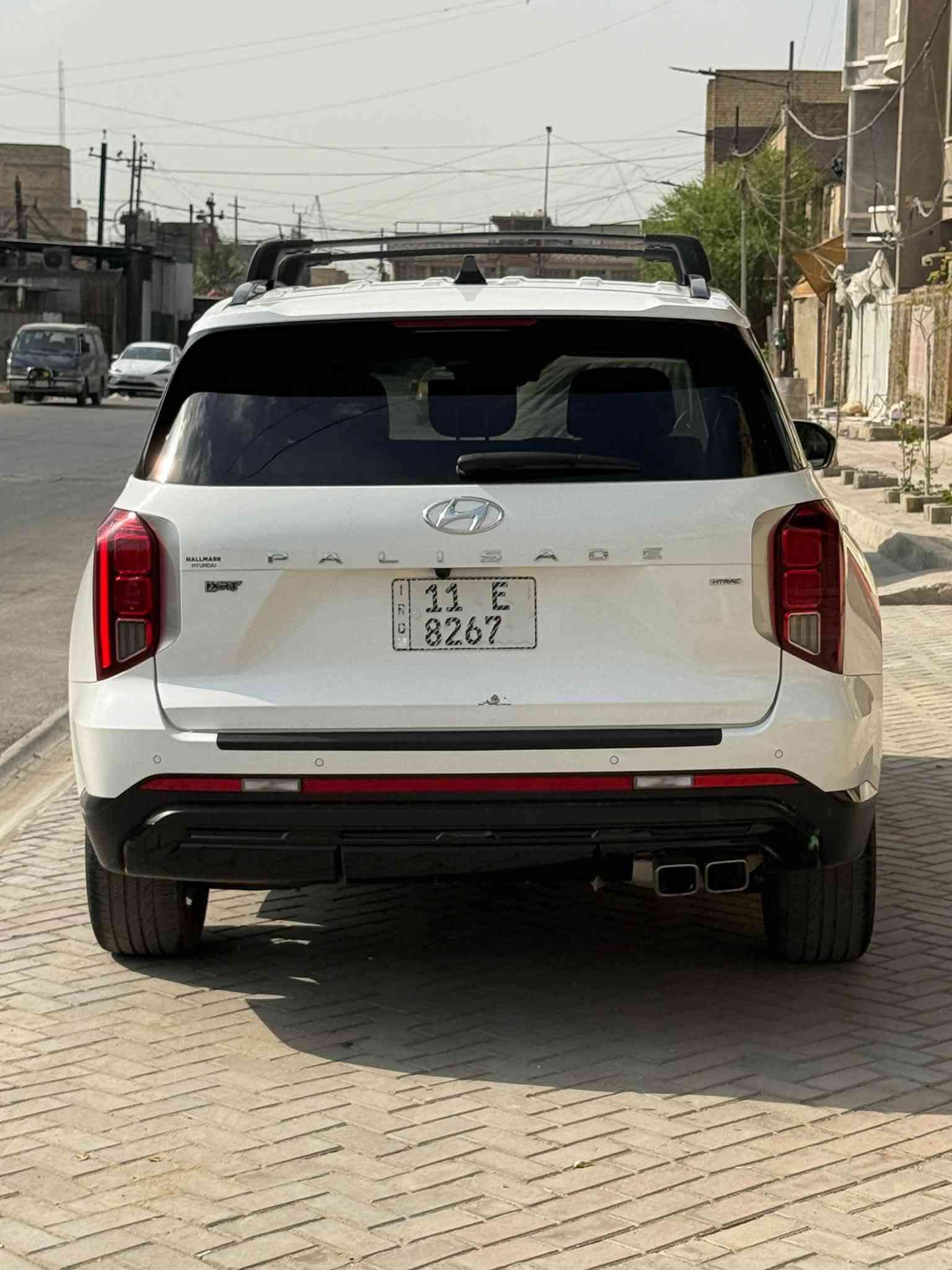 السلام عليكم من رخصة الأدارة المحترمة للبيع هيونداي بالسايد 2024 XRT
لون ابيض رقم بغداد دولي شهداء 
ماشيه 21 الف ميل 
مواصفات 
فتحه 
لايت عداسات 3 
لد بك لايت 
ويل بلاك حجم 20 
جلد 
كشنات منفصل سياحي 7 راكب 
تدفئه كشنات 
كير دكم 
محرك 6 سلندر 3800 
بردات خلفيه 
شاشه دجتل 
سعرها 258 وبيها مجال 
غير متواجد عالفيس فقط اتصال وواتساب 
الهاتف ‭***********‬
