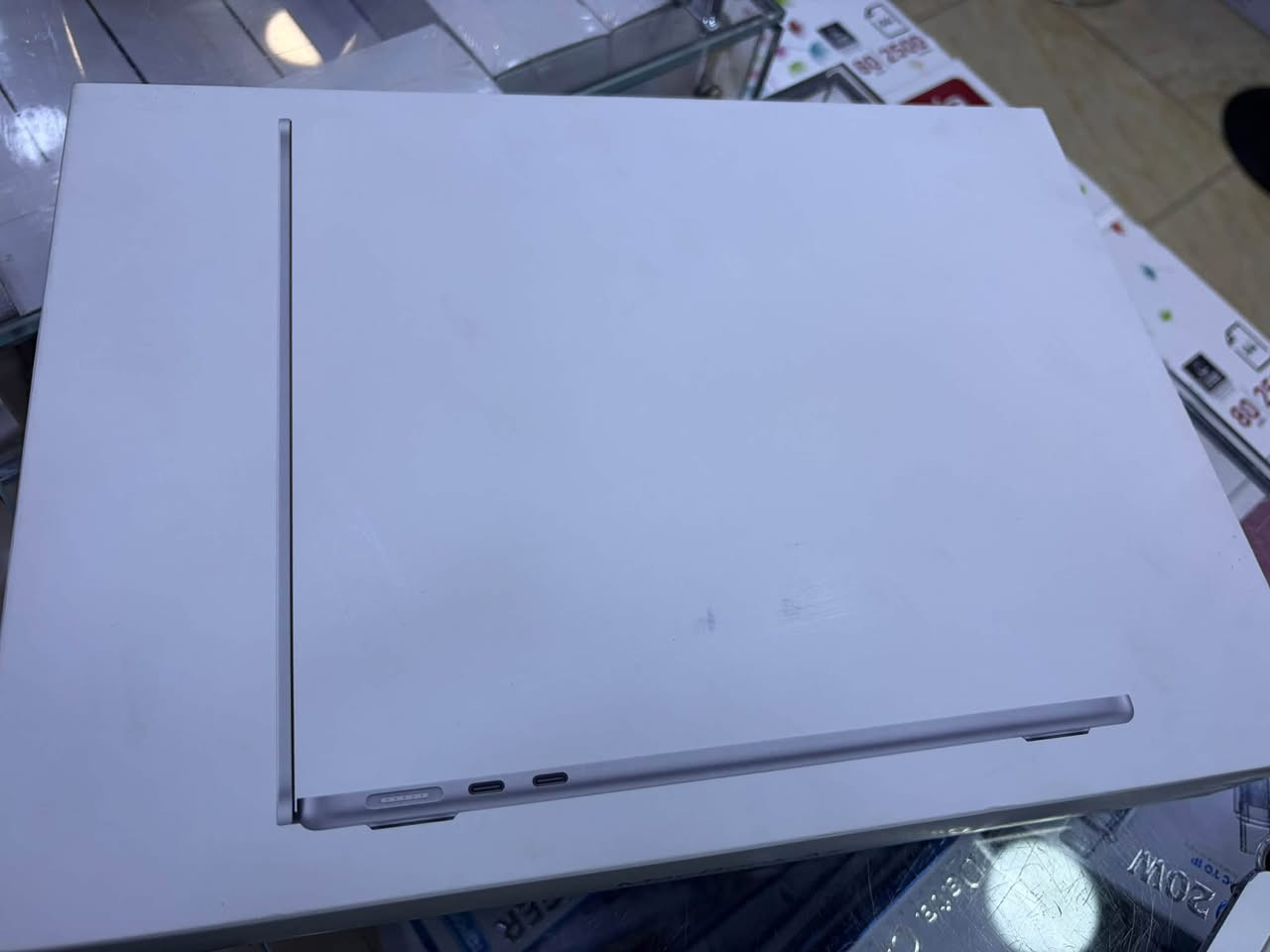 apple macbook air
M5 
ram 16
ssd 512
13,6 
battry 100% 
عدد دورات 23 
نضافه 100‎%‎ 
كامل ملحقاتهه 
السعر : 1،950،000
بغداد - المنصور 
يوجد توصيل 
***********

نص مكتوب في الصور:
- MacBook Air
- Battery Information:
- Model Information:
- Serial Number: F8YHQF00FYU0000G43
- Device Name: bq40z651
- Pack Lot Code: 0
- PCB Lot Code: 0
- Firmware Version: 0b00
- Hardware Revision: 100
- Cell Revision: 471d
- Charge Information:
- The battery's charge is below the warning level: No
- Fully Charged: No
- Charging: No
- State of Charge (%): 73
- Health Information:
- Cycle Count: 23
- Condition: Normal
- Maximum Capacity: 100%
- System Power Settings:
- AC Power:
- System Sleep Timer (Minutes): 1
- Disk Sleep Timer (Minutes): 10
- Display Sleep Timer (Minutes): 10
- Sleep on Power Button: Yes
- Wake on LAN: Yes
- Hibernate Mode: 3
- Low Power Mode: No
- Prioritize Network Reachability Over Sleep: No
- Battery Power:
- Display Sleep Timer (Minutes): 2
- Wake on LAN: No
- Current Power Source: Yes
- m5's MacBook Air > Hardware > Power