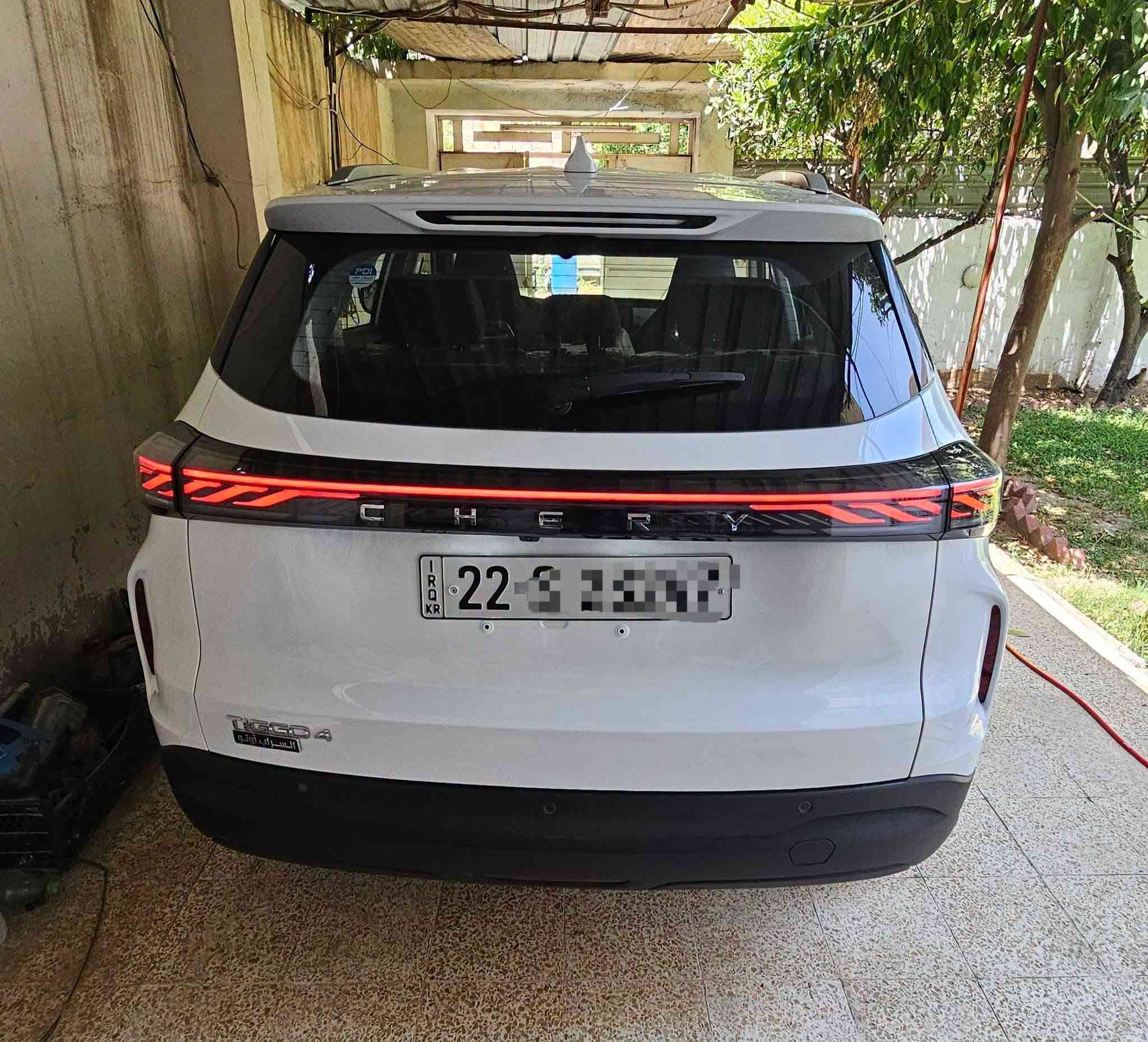 للبيع: شيري تيكو 4 (Chery Tiggo 4) موديل 2025 بحالة الزيرو بسعر مناسب 
التفاصيل والمواصفات:
​الموديل: 2025
​المسافة المقطوعة: 9000 كم فقط (استخدام حشيم وقليل جداً)
​الحالة: بحالة الشركة / زيرو، خالية من الحوادث والصبغ تماماً
​المحرك والصيانة: مكفولة وتحت صيانة الشركة، عملي واقتصادي جداً
​المواصفات: شاشة لمس حديثة، كاميرا خلفية، حساس خلفي، مثبت سرعة،  autoholdدخول وتشغيل بدون مفتاح (بصمة)، أنظمة أمان متطورة
المكان: [الموصل]
للتواصل والاستفسار: [***********]
