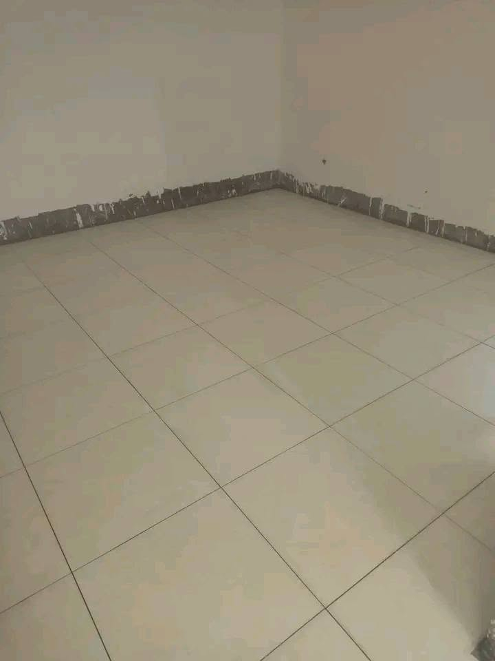 🔹 خدمات تركيب البورسلين والسيراميك باحترافية عالية 🔹

هل تبحث عن لمسة جمالية حديثة لمنزلك أو مكتبك؟
أنا  الهندسه لسيراميك  ، أعمل بخبرة طويلة في مجال تركيب وتشطيب البورسلين والسيراميك، وأحرص دائمًا على الجمع بين جودة التنفيذ والدقة في التفاصيل حتى تحصل على أفضل نتيجة.

💡 ما الذي يميز عملي؟

✅ خبرة عملية واسعة في تنفيذ مختلف التصاميم.

✅ تشطيب نهائي ناعم ومتقن بدون عيوب أو فراغات.

✅ استخدام أدوات حديثة لضمان استقامة وتناغم القطع.

✅ إمكانية تنفيذ جميع الأنماط: (ديكورات – جدران – أرضيات – مطابخ – حمامات).

✅ التزام كامل بالمواعيد المتفق عليها.

✅ أسعار مدروسة تناسب الجميع مقابل جودة عالية.

📌 مجالات العمل:

البيوت السكنية

الشقق الفندقية

المكاتب والشركات

المحلات التجارية

📷 أشارككم دائمًا صور من أعمالي السابقة لتتأكدوا بأنفسكم من جودة الخدمة.

✨ إذا كنت تبحث عن شغل "مرتب ونظيف" يضيف قيمة وجمال لمكانك، فأنت في المكان الصحيح.

📞 للحجز والاستفسار:[***********]      [***********]

📍 أعمل داخل [محافظة كربلاء البوبيات ] مع إمكانية الاتفاق على مناطق قريبة.
