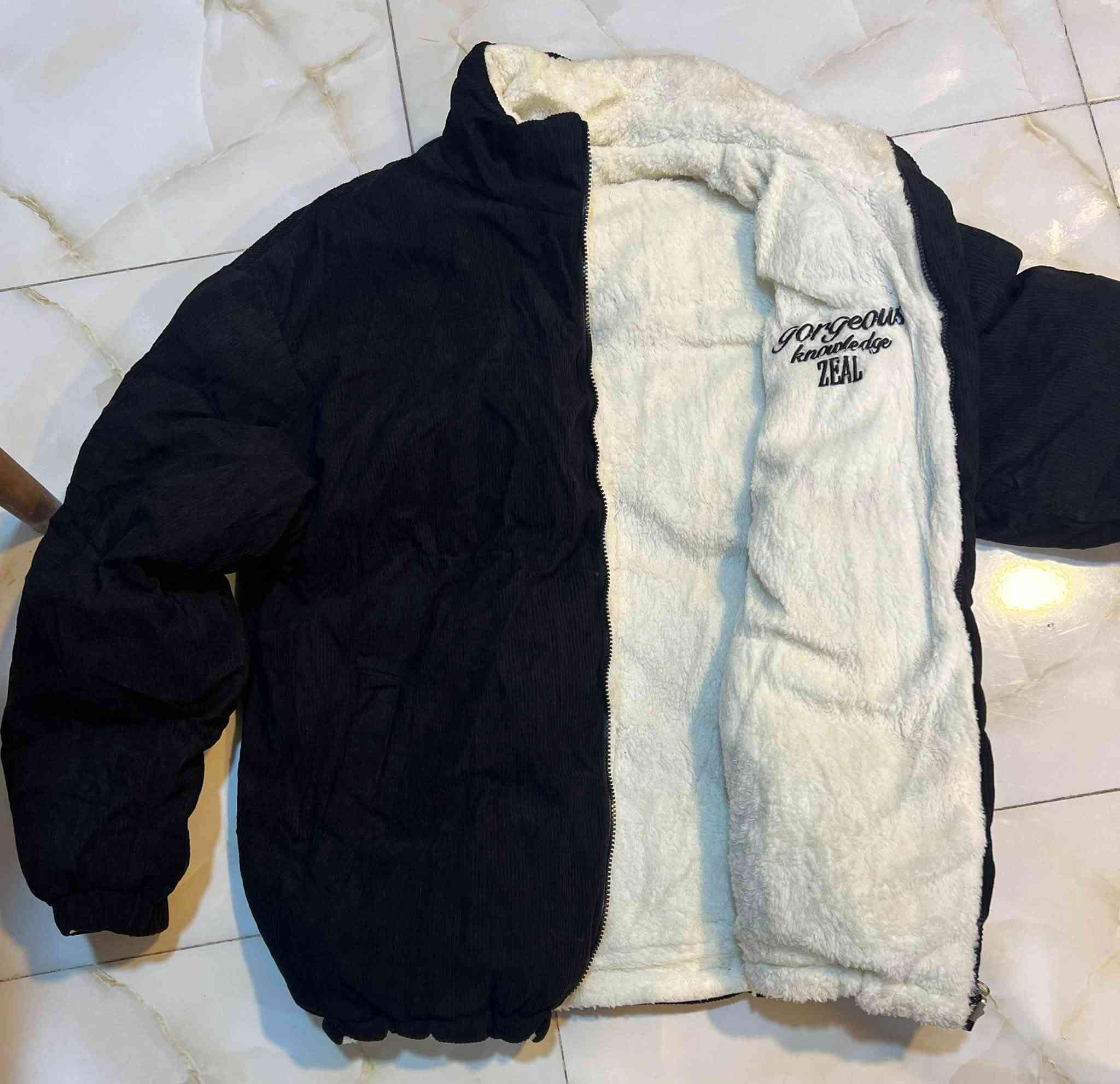 قميص ماركة • داخل فرو • L/XL