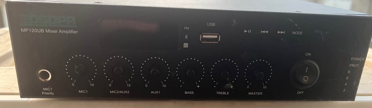 MP120UB Mixer Amplifier
FM USB Bluetooth ￼
مضخم صوتي مفيد لك الاستعمالات 
السعر ١٥٠ الف 
مستعمل 
ملاحظة لايوجد توصيل بغداد, العراق
