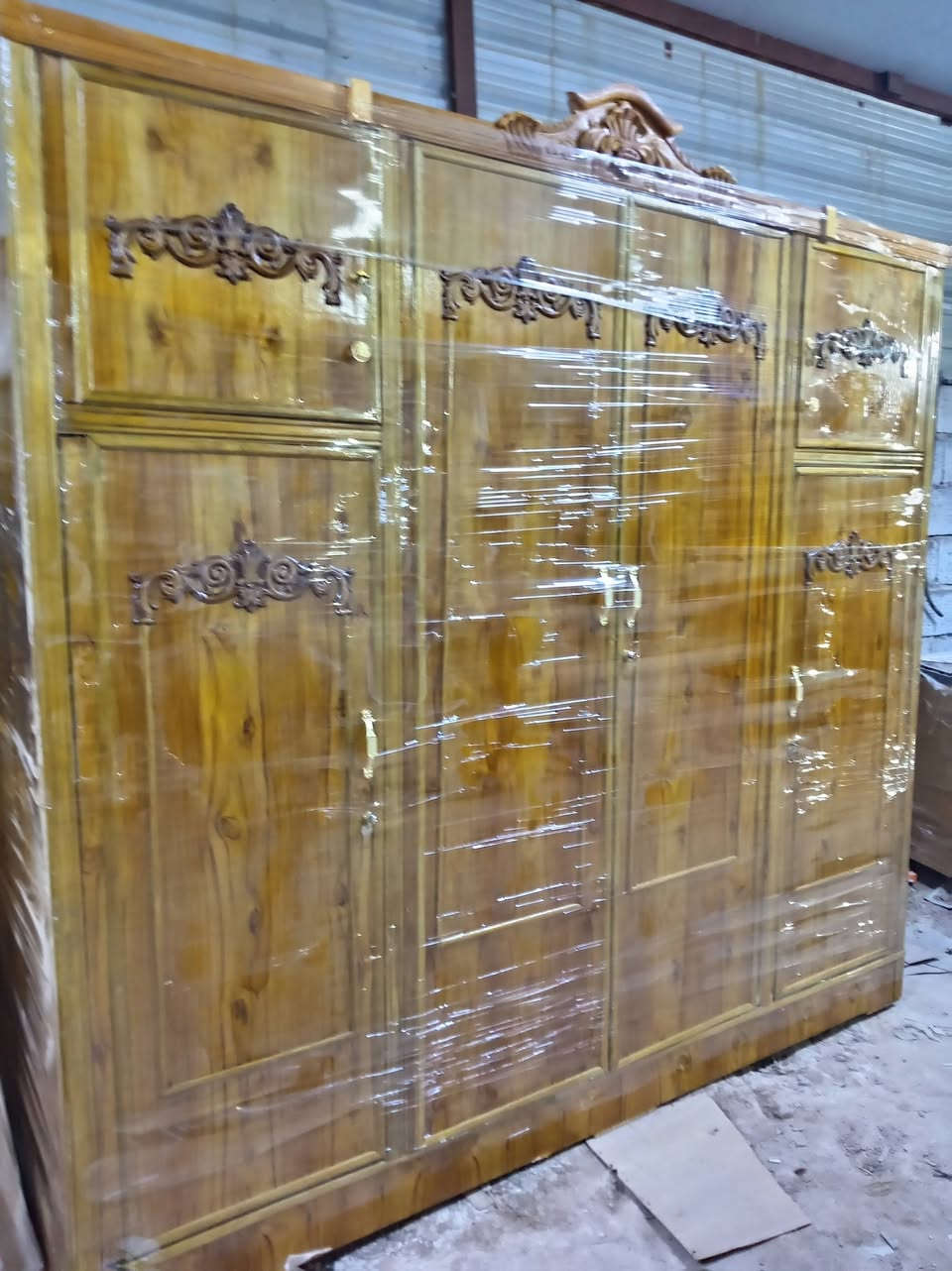 سلام عليكم كناتير جدد حطاطه بوفيات جدد ومستخدم موجود العنوان كاطون رازي مزاد الريان الاستفسار اكثر واتس اب ***********
